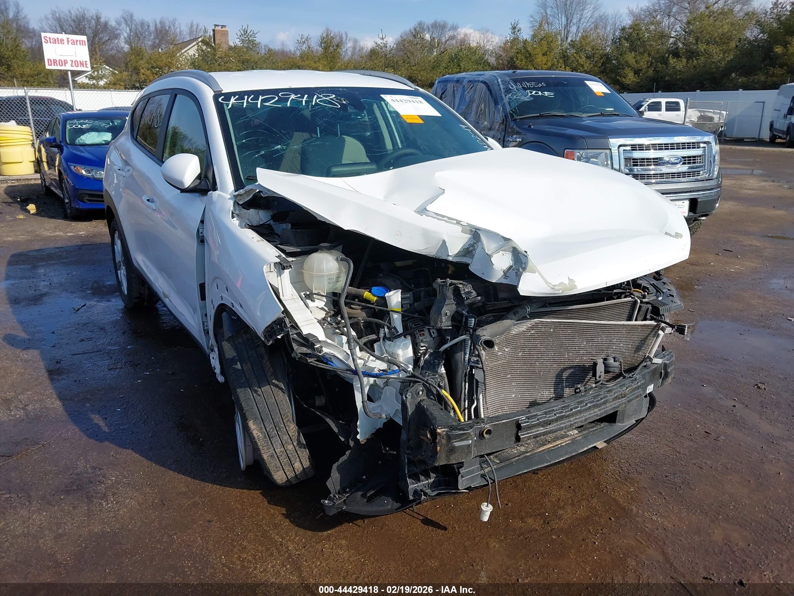 HYUNDAI TUCSON image 6