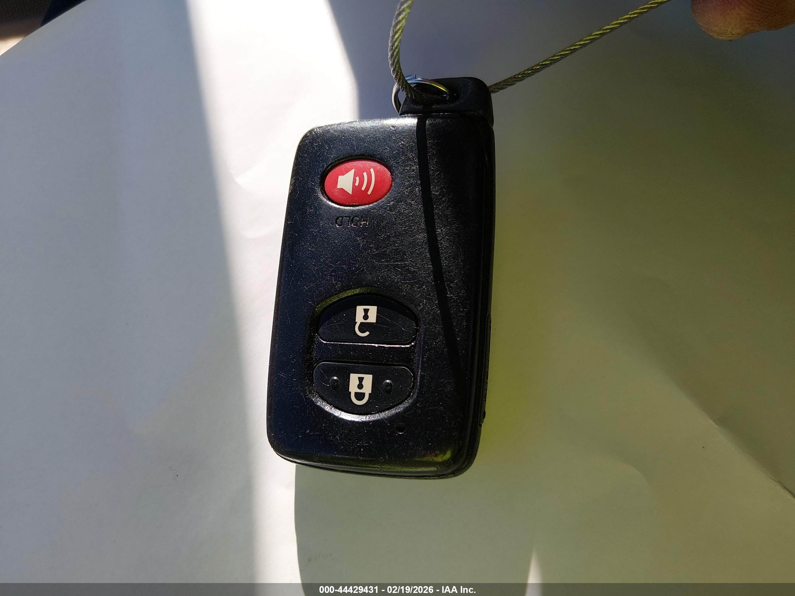 TOYOTA PRIUS image 11