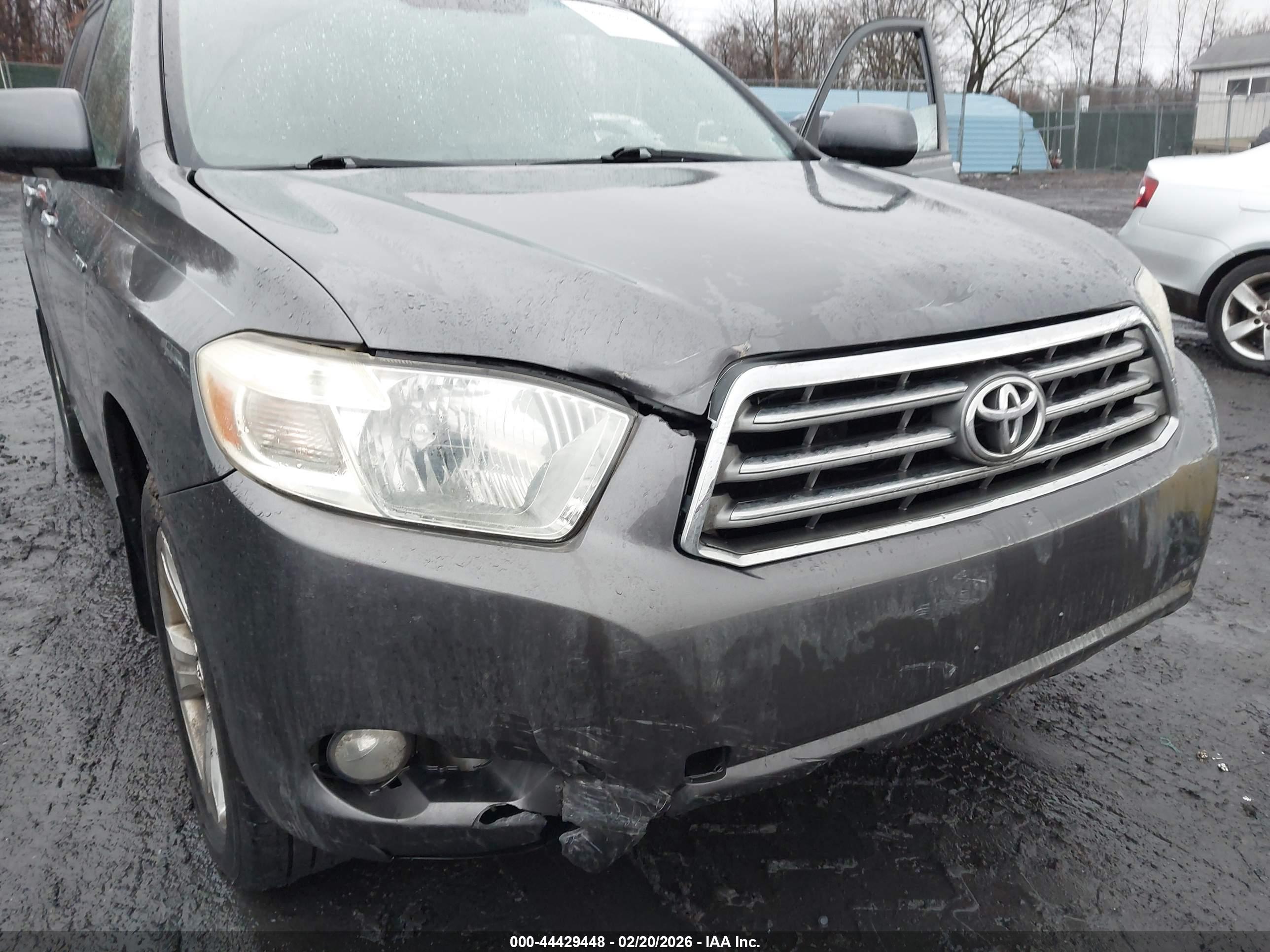 TOYOTA HIGHLANDER image 6