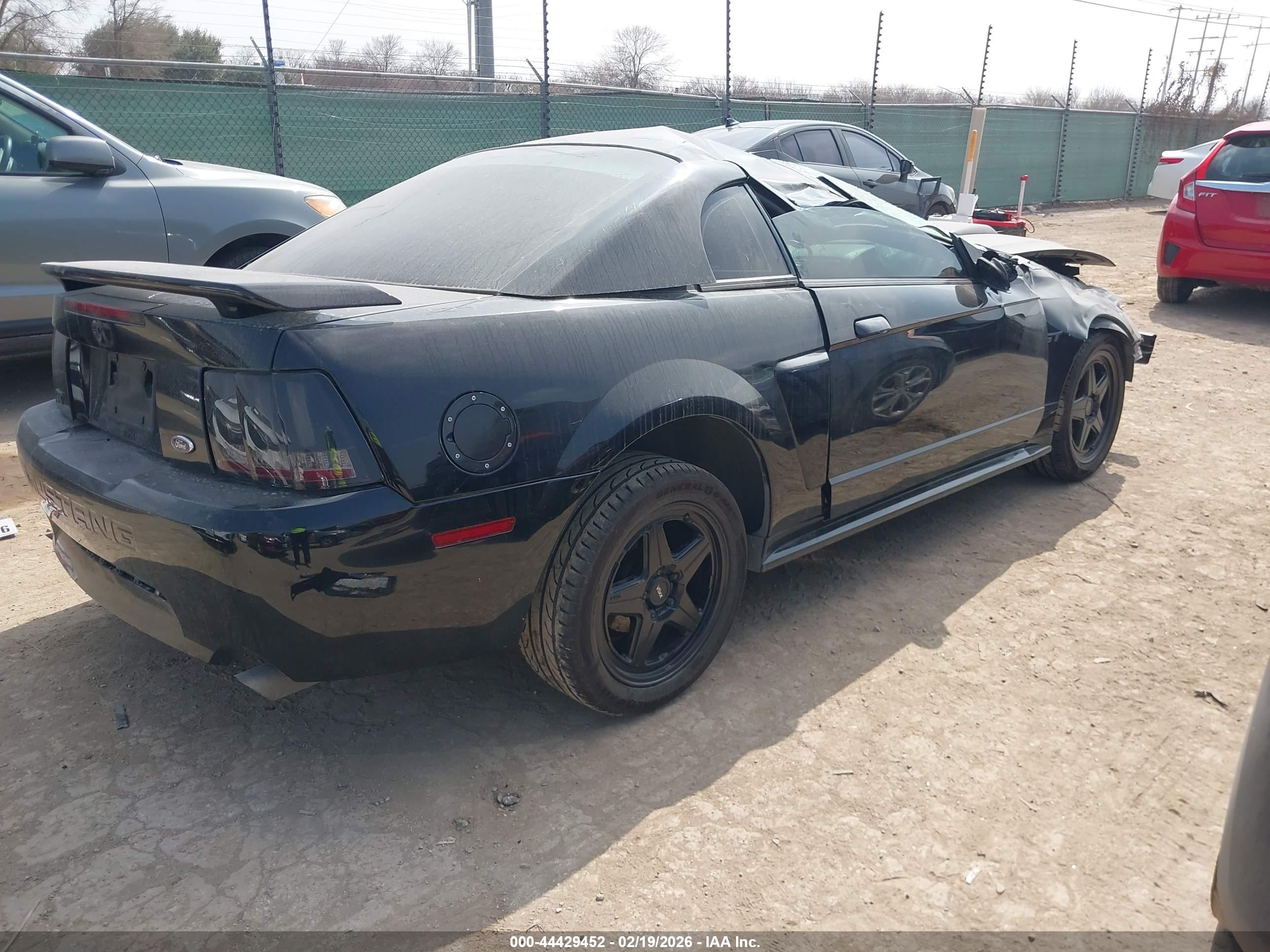 FORD MUSTANG image 4