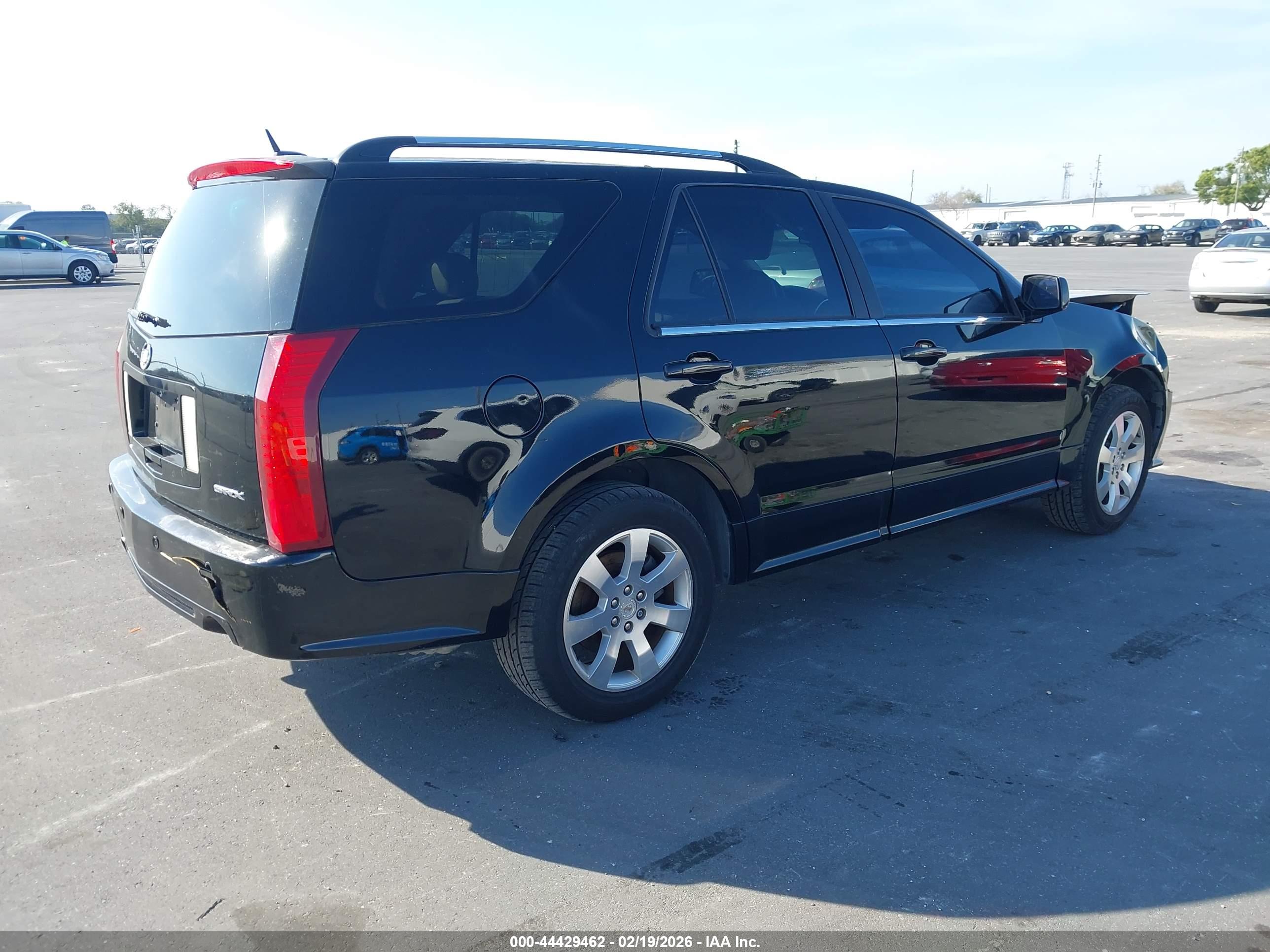 CADILLAC SRX image 4