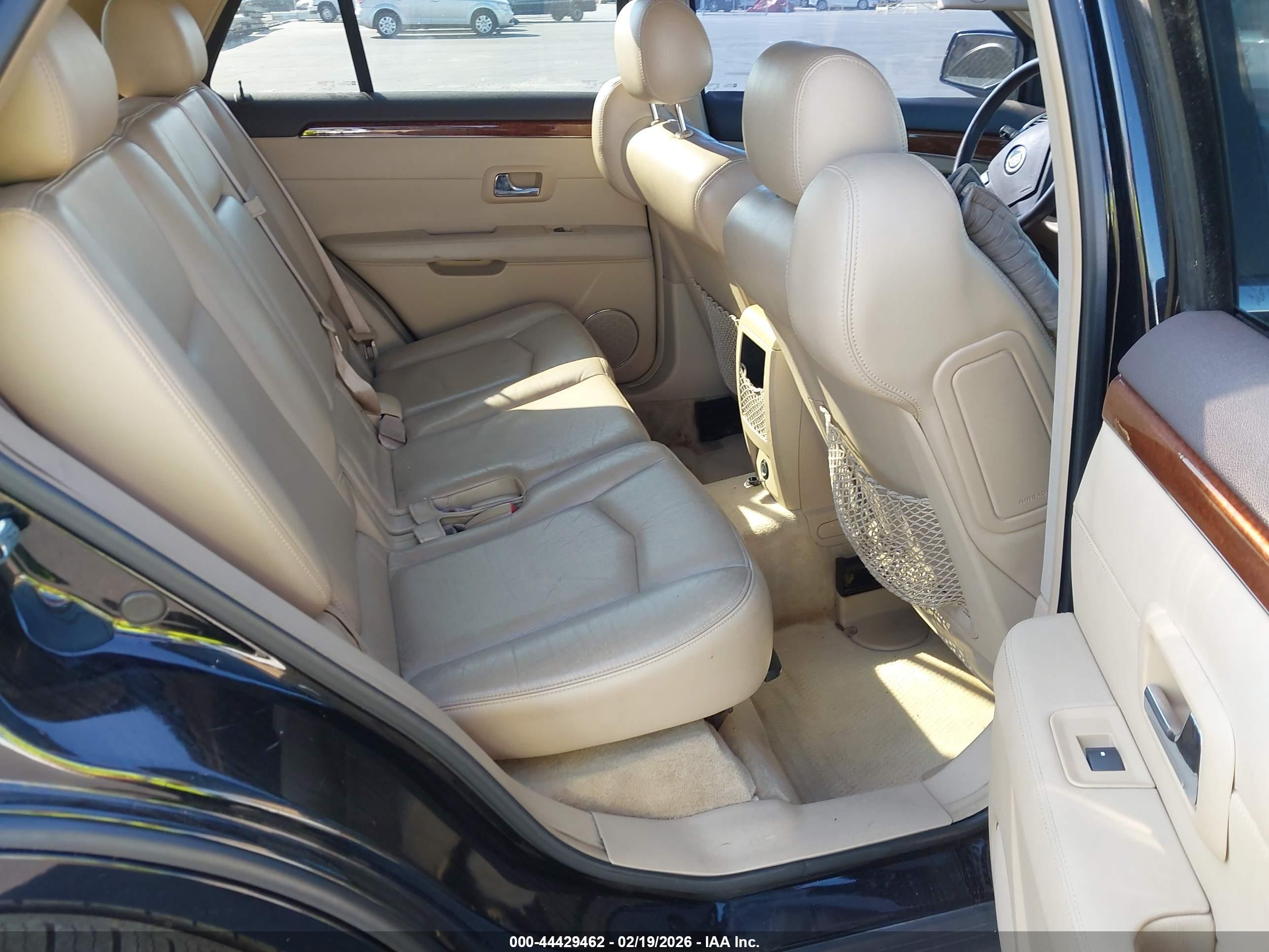 CADILLAC SRX image 8