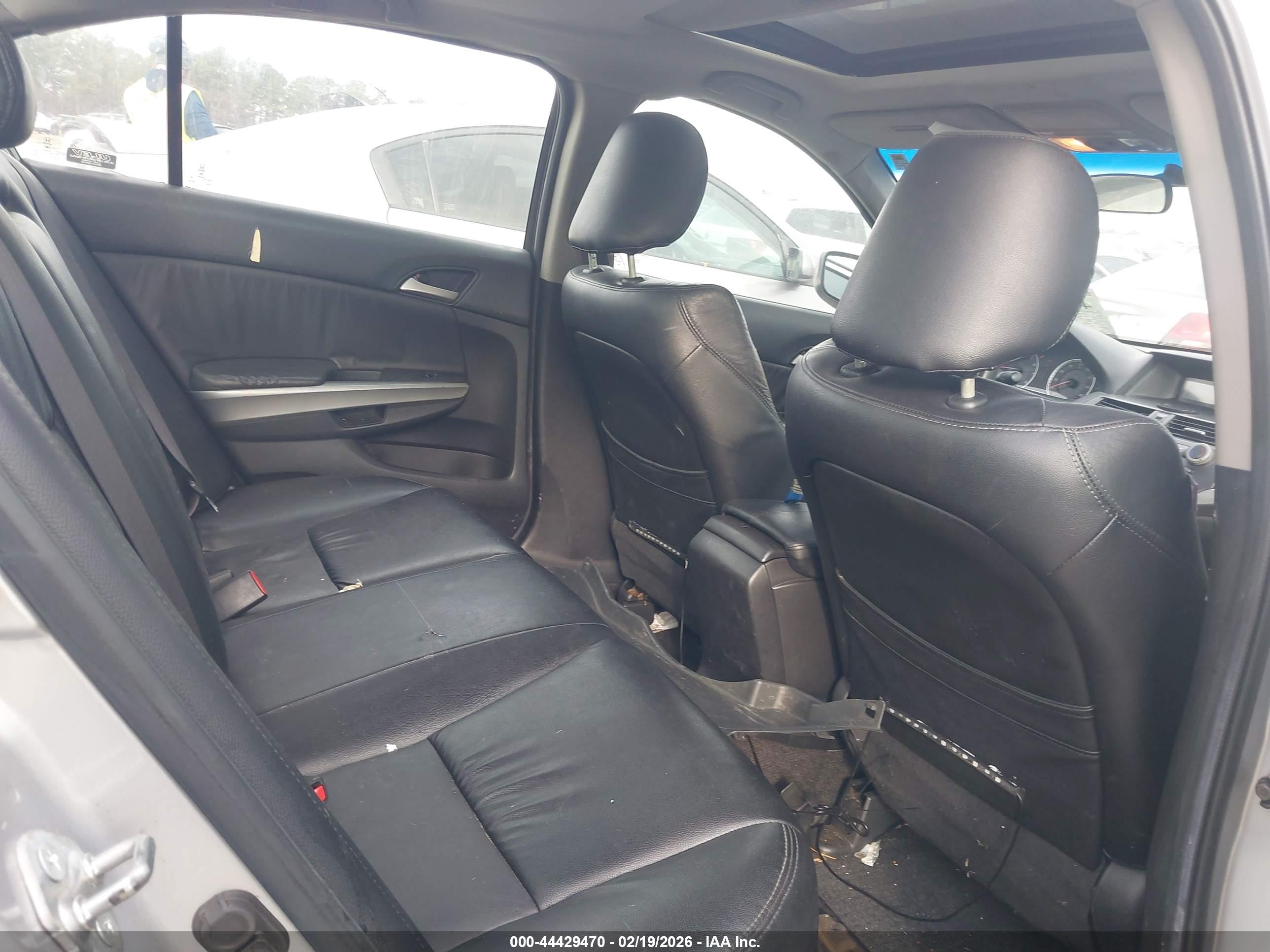 HONDA ACCORD image 8
