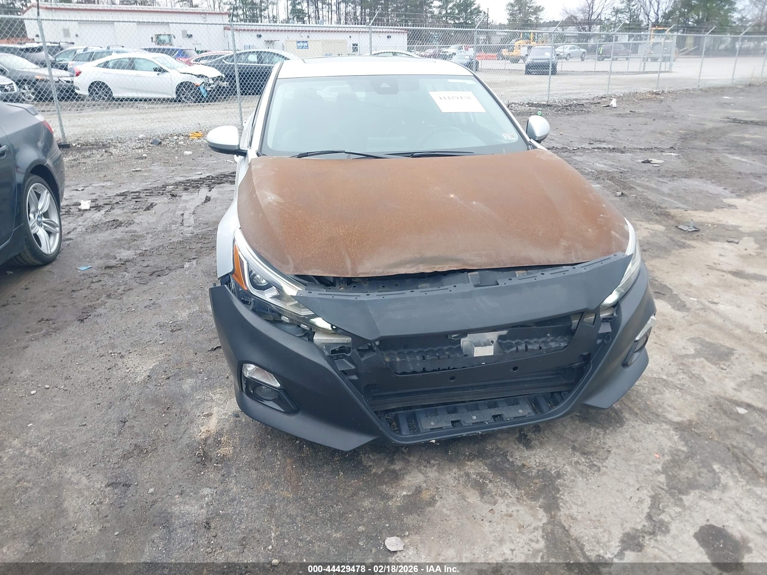 NISSAN ALTIMA image 6