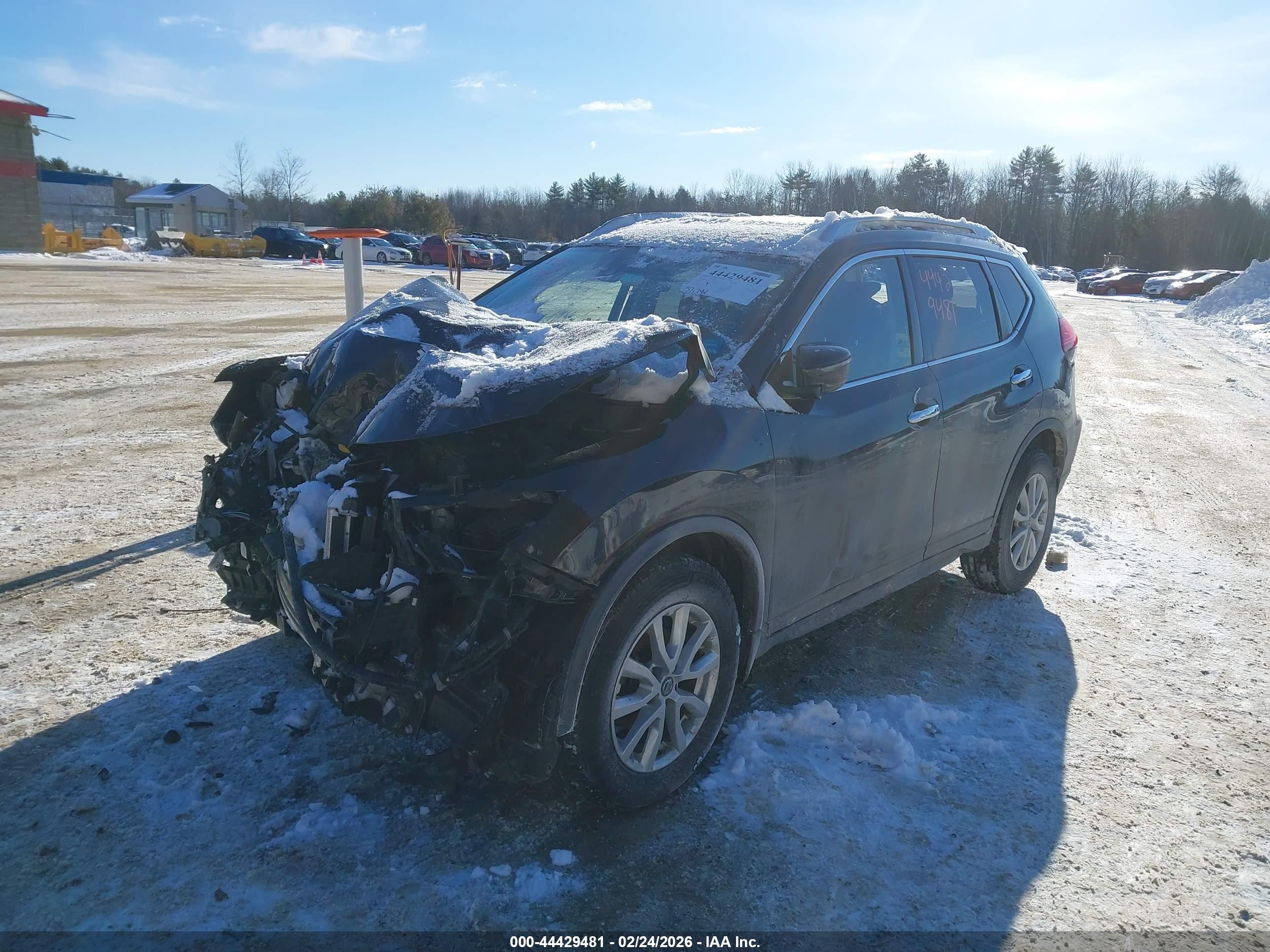 NISSAN ROGUE image 2