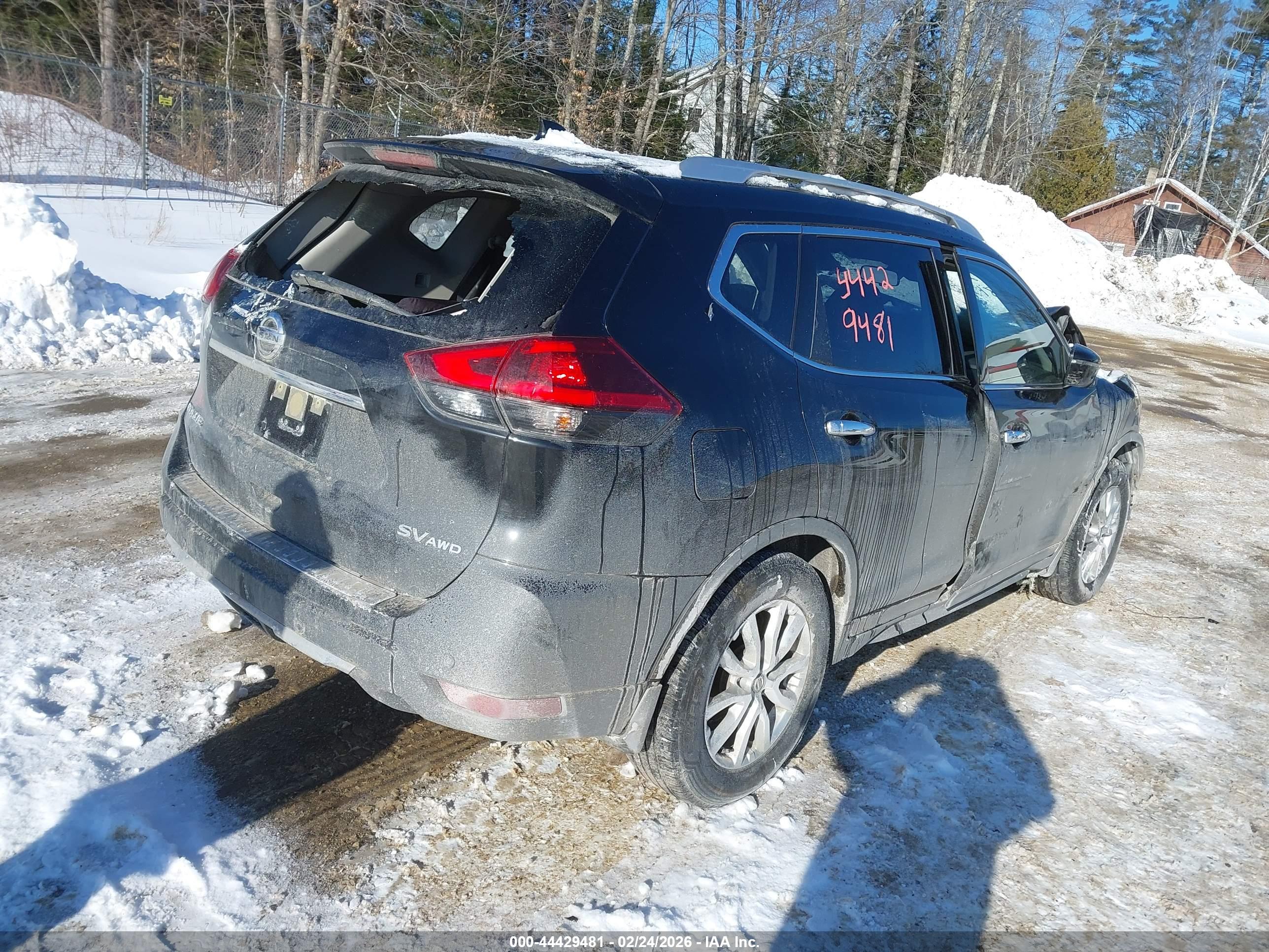 NISSAN ROGUE image 4