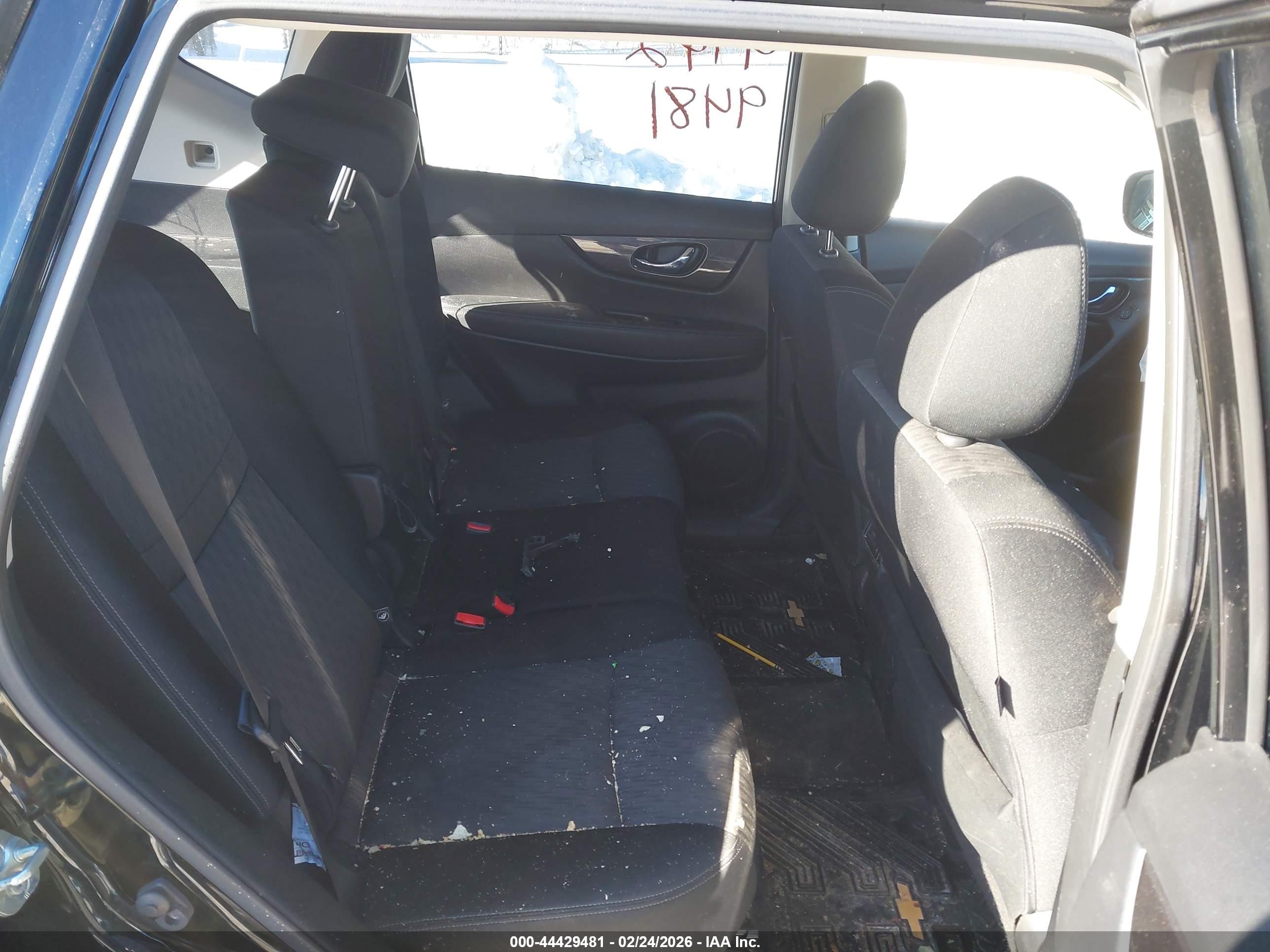 NISSAN ROGUE image 8
