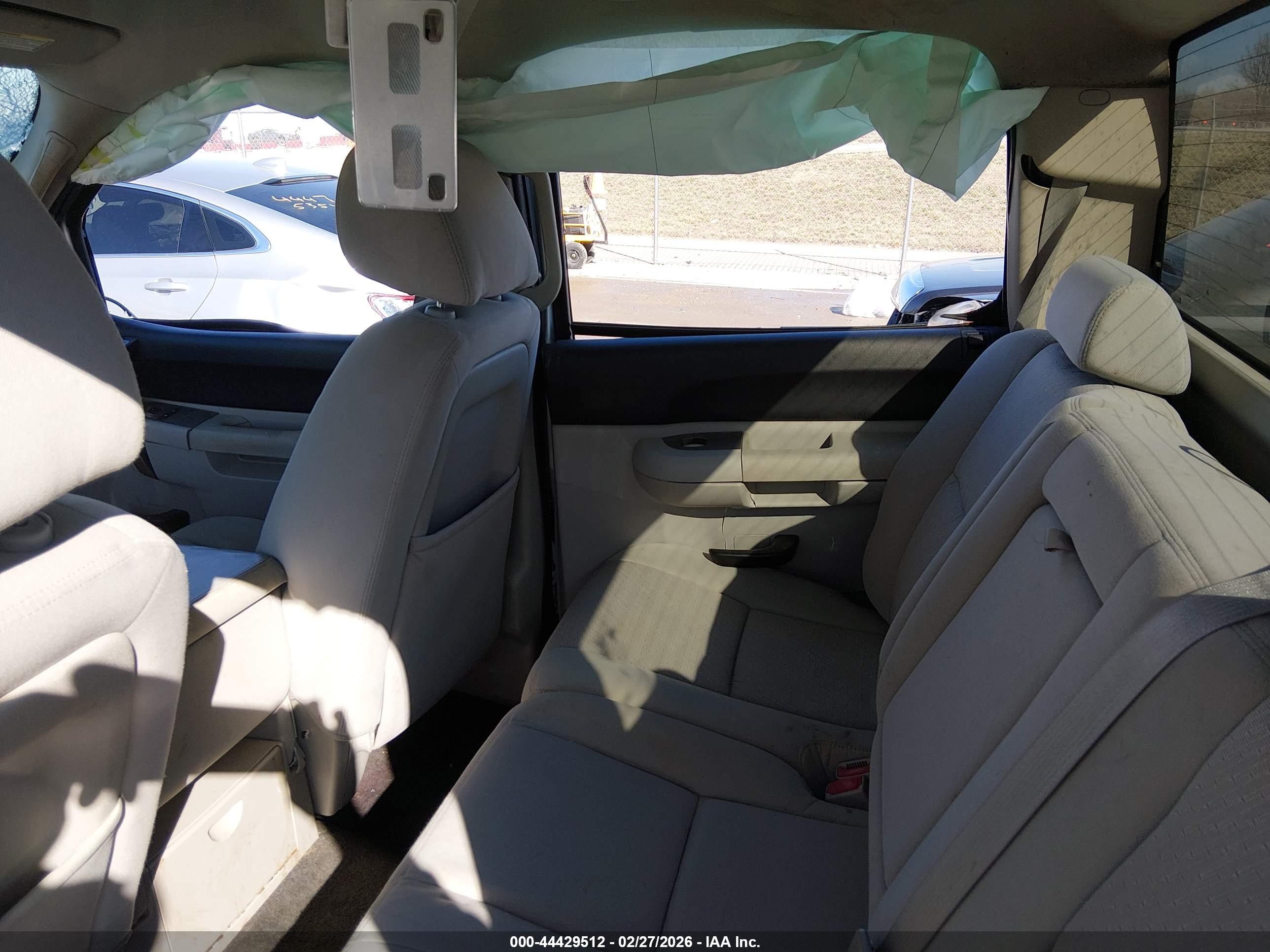CHEVROLET SILVERADO image 8