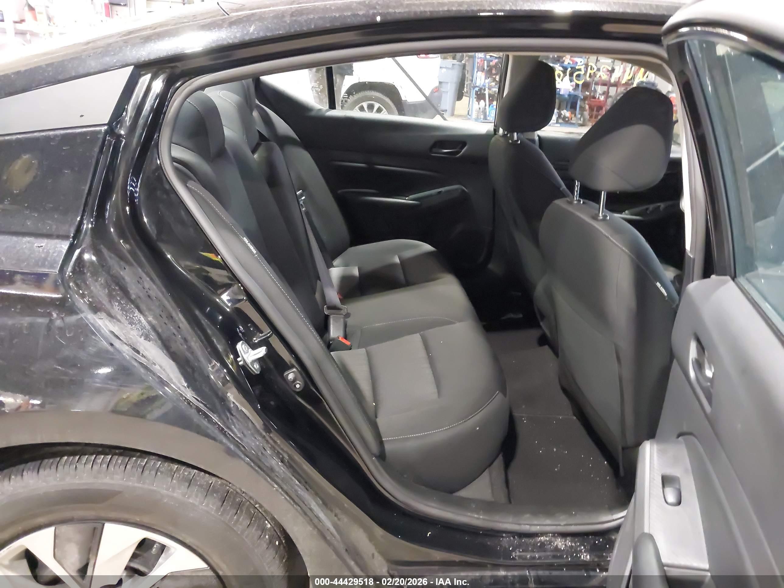NISSAN ALTIMA image 8