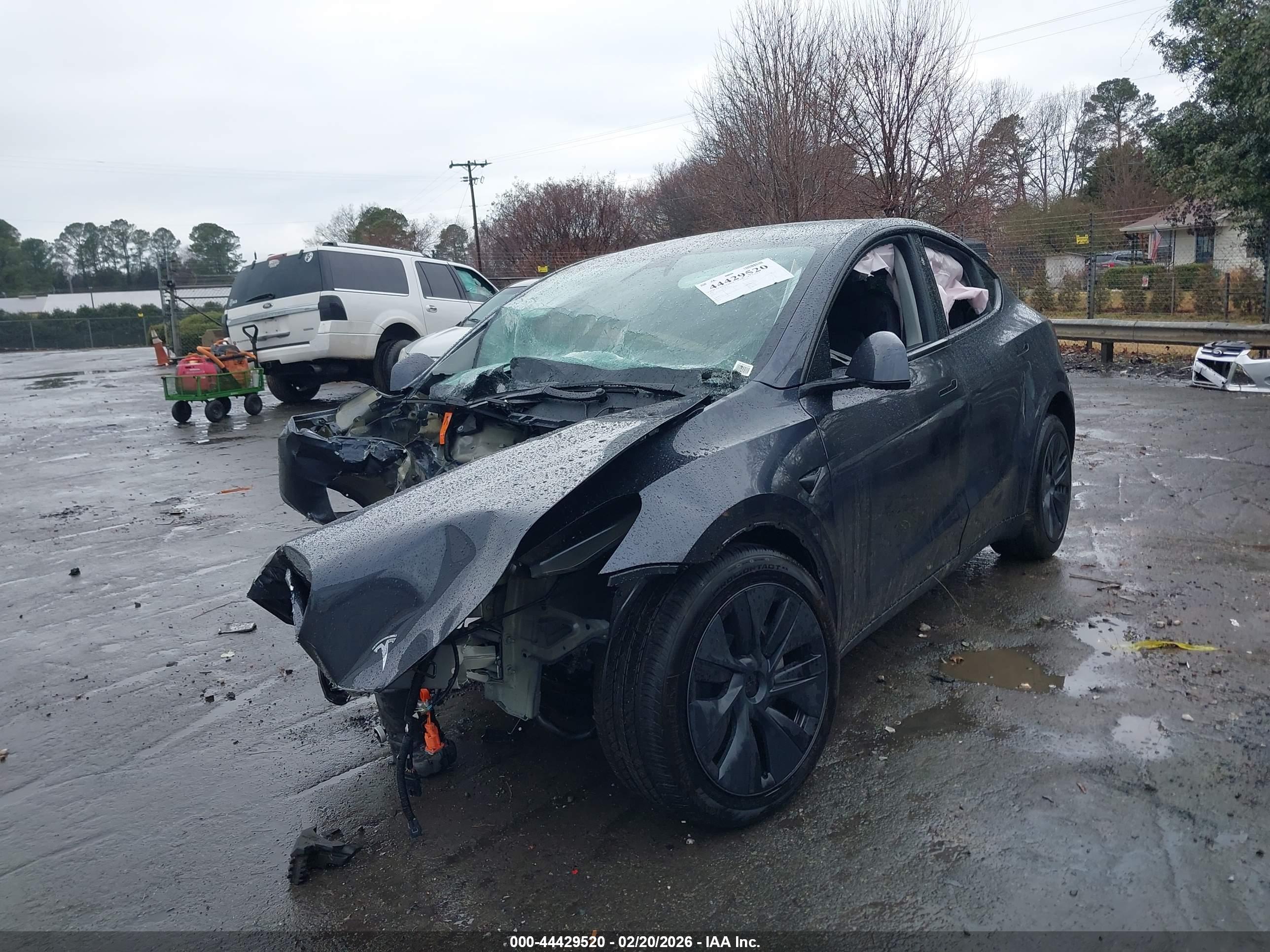 TESLA MODEL image 2