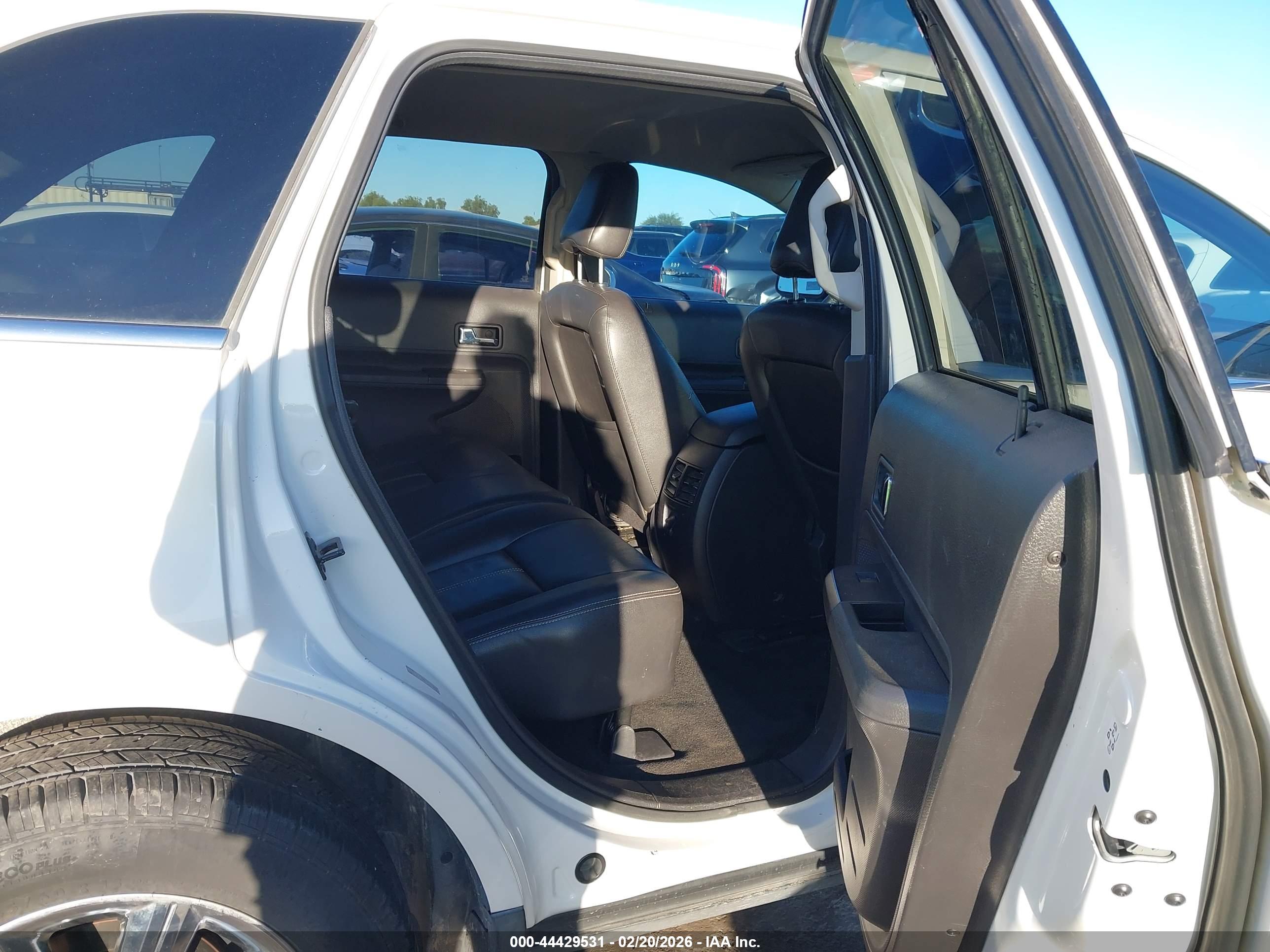FORD EDGE image 8