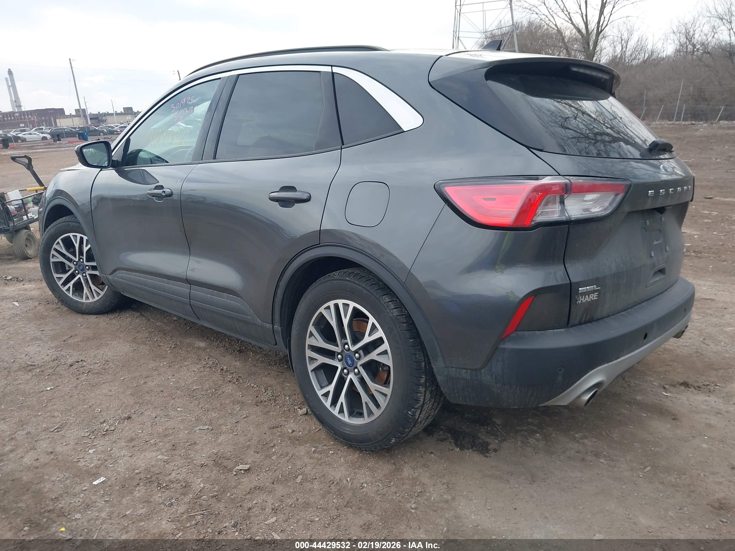 FORD ESCAPE image 3