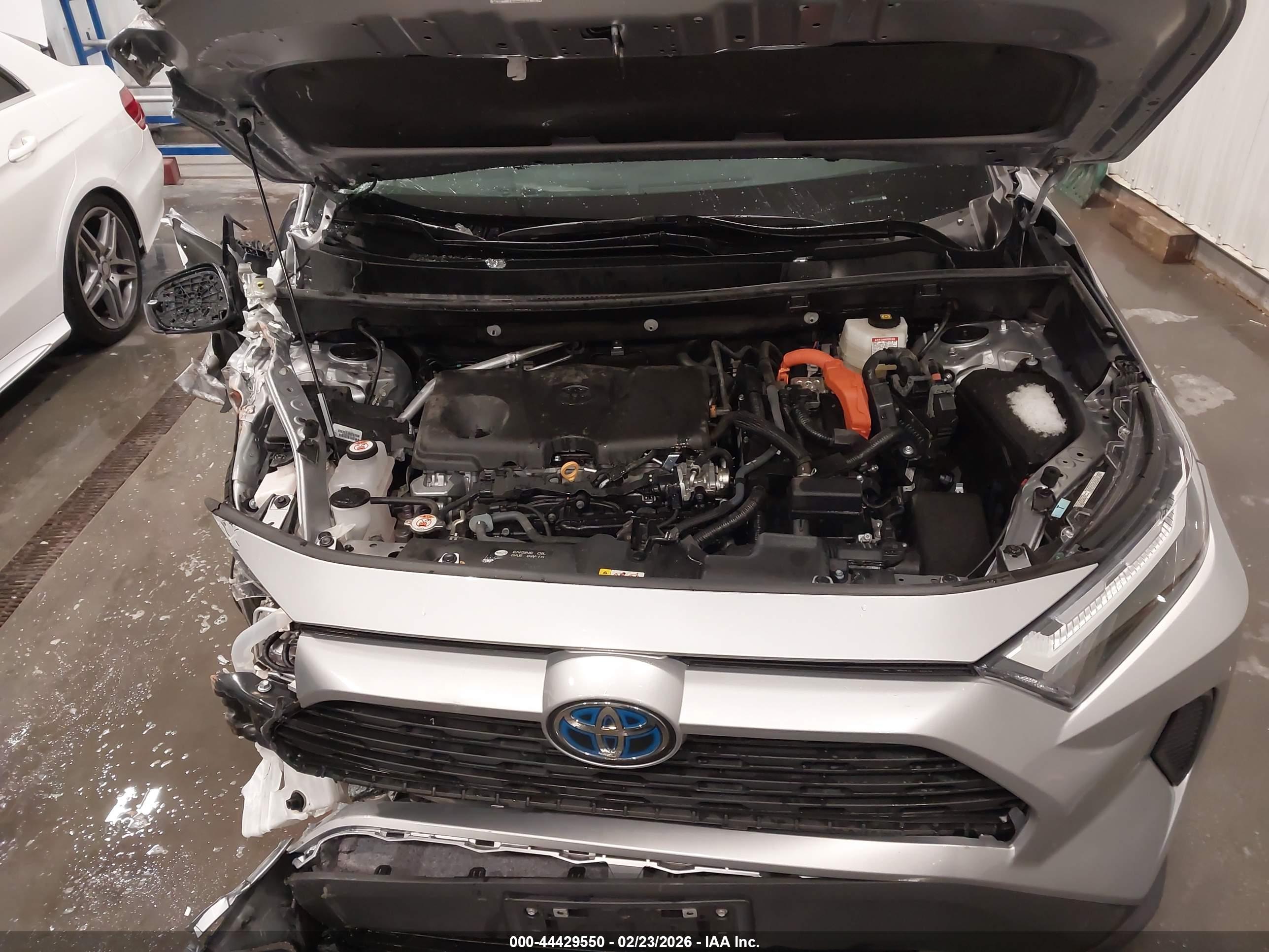 TOYOTA RAV4 image 10