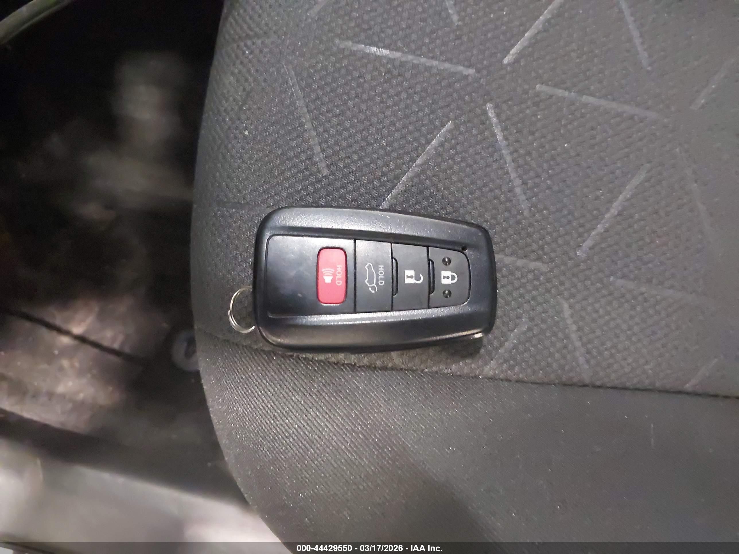 TOYOTA RAV4 image 11