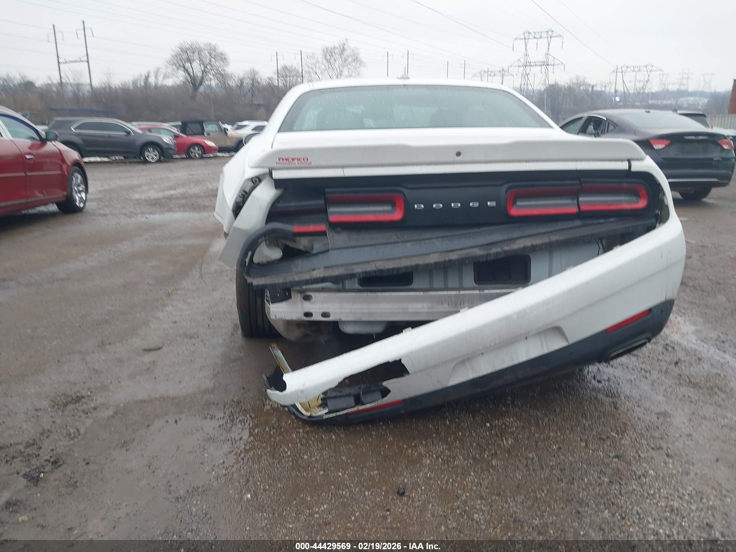 DODGE CHALLENGER image 6