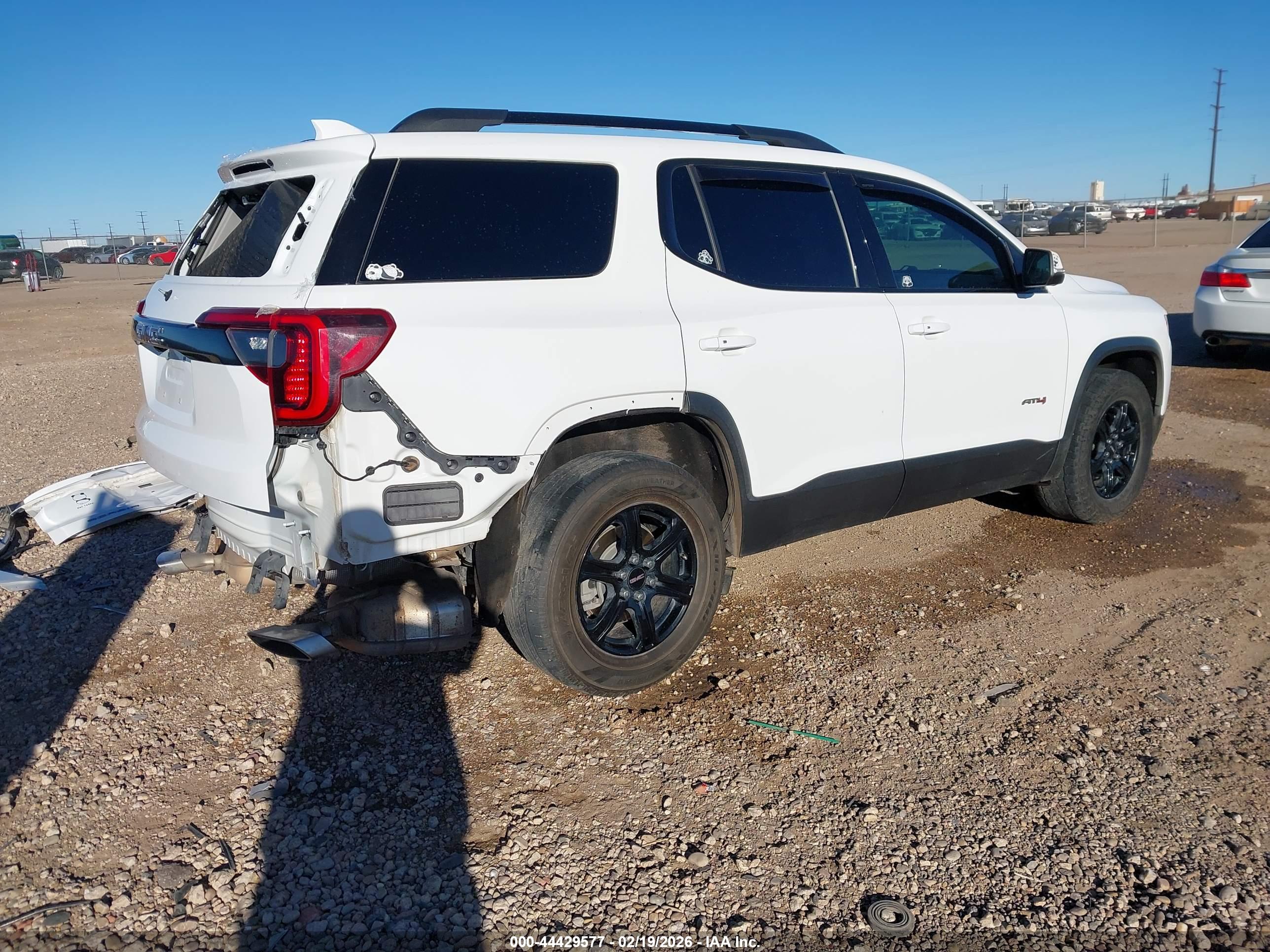 GMC ACADIA image 4