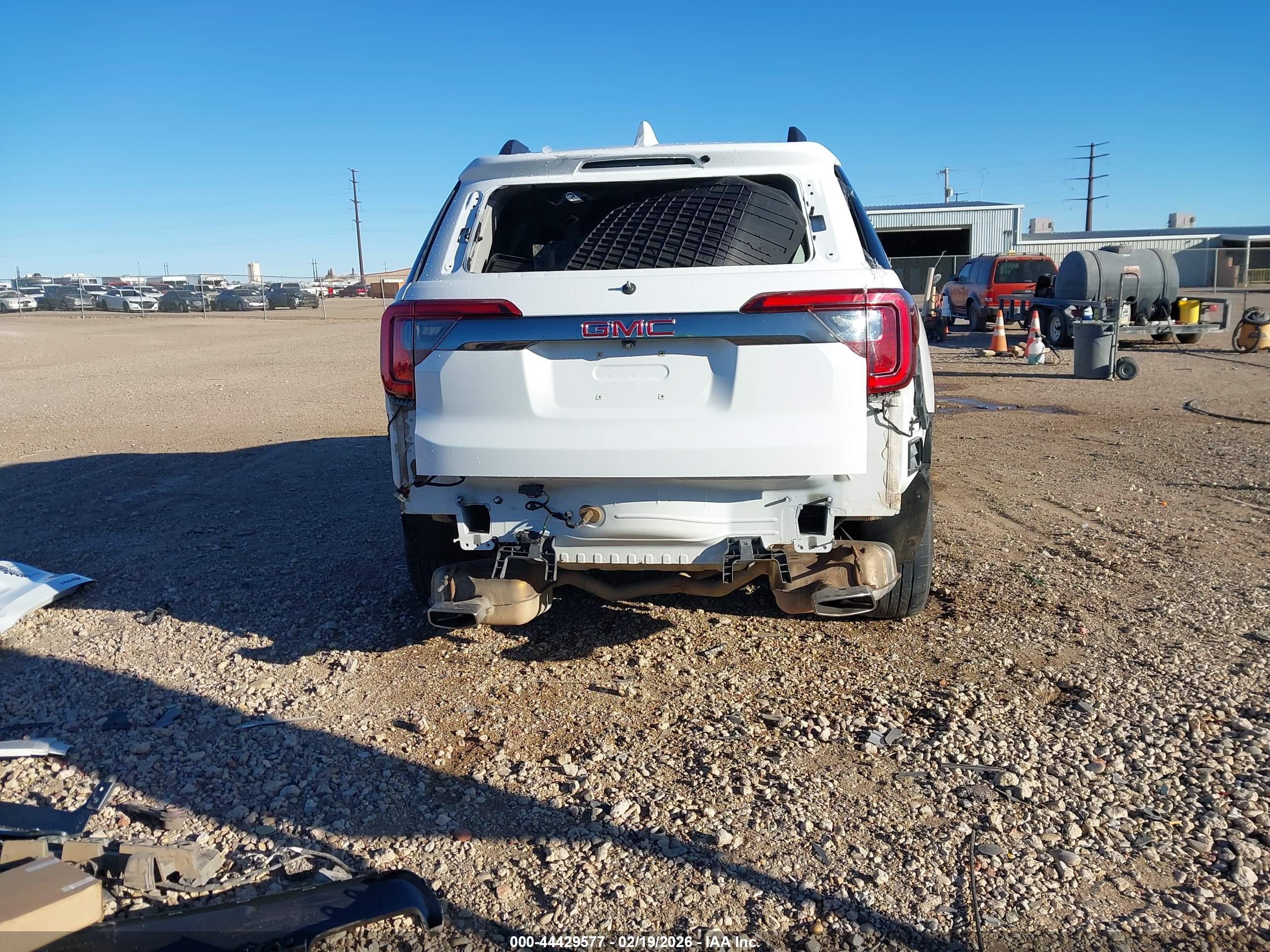 GMC ACADIA image 6