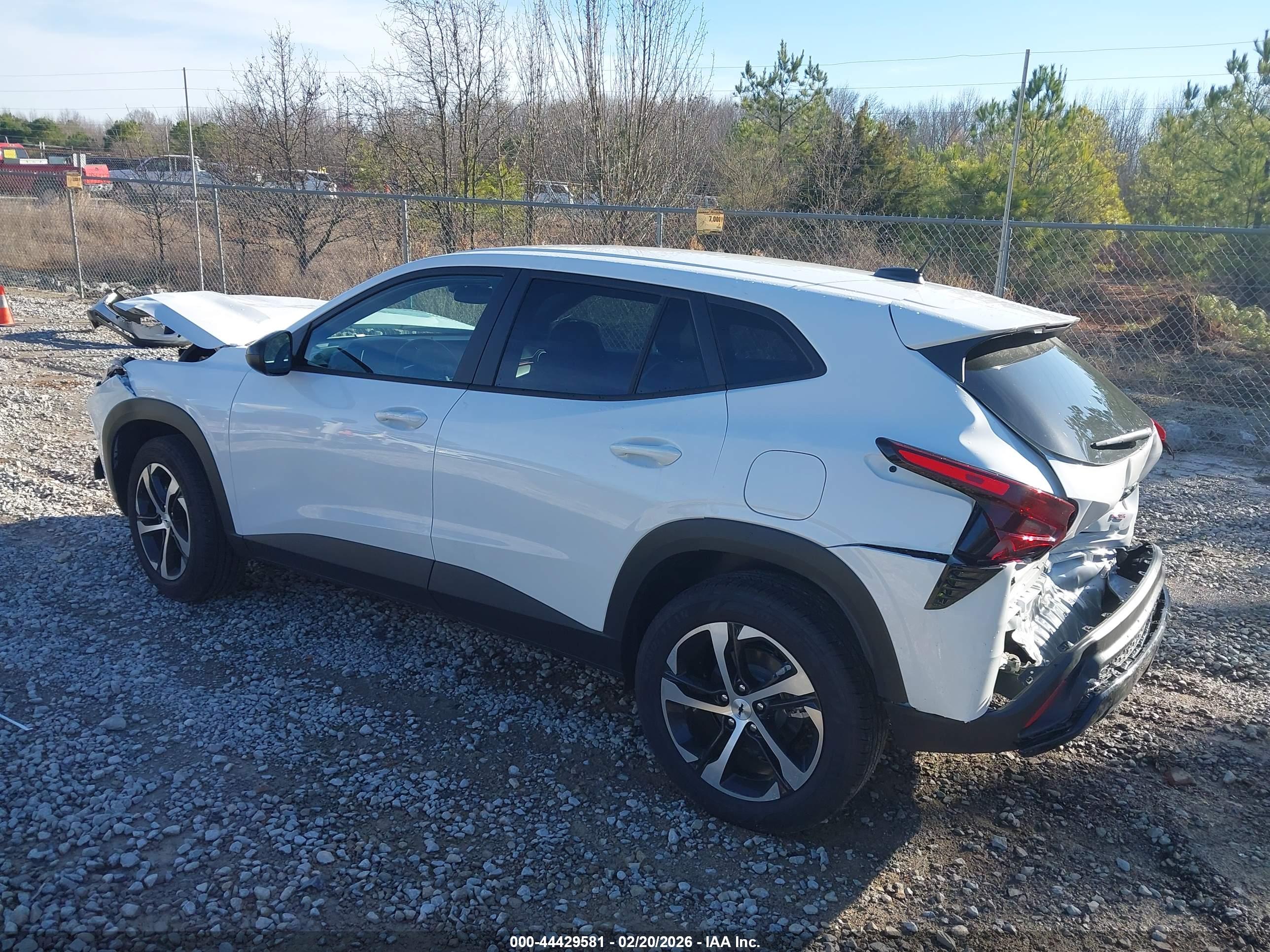 CHEVROLET TRAX image 3