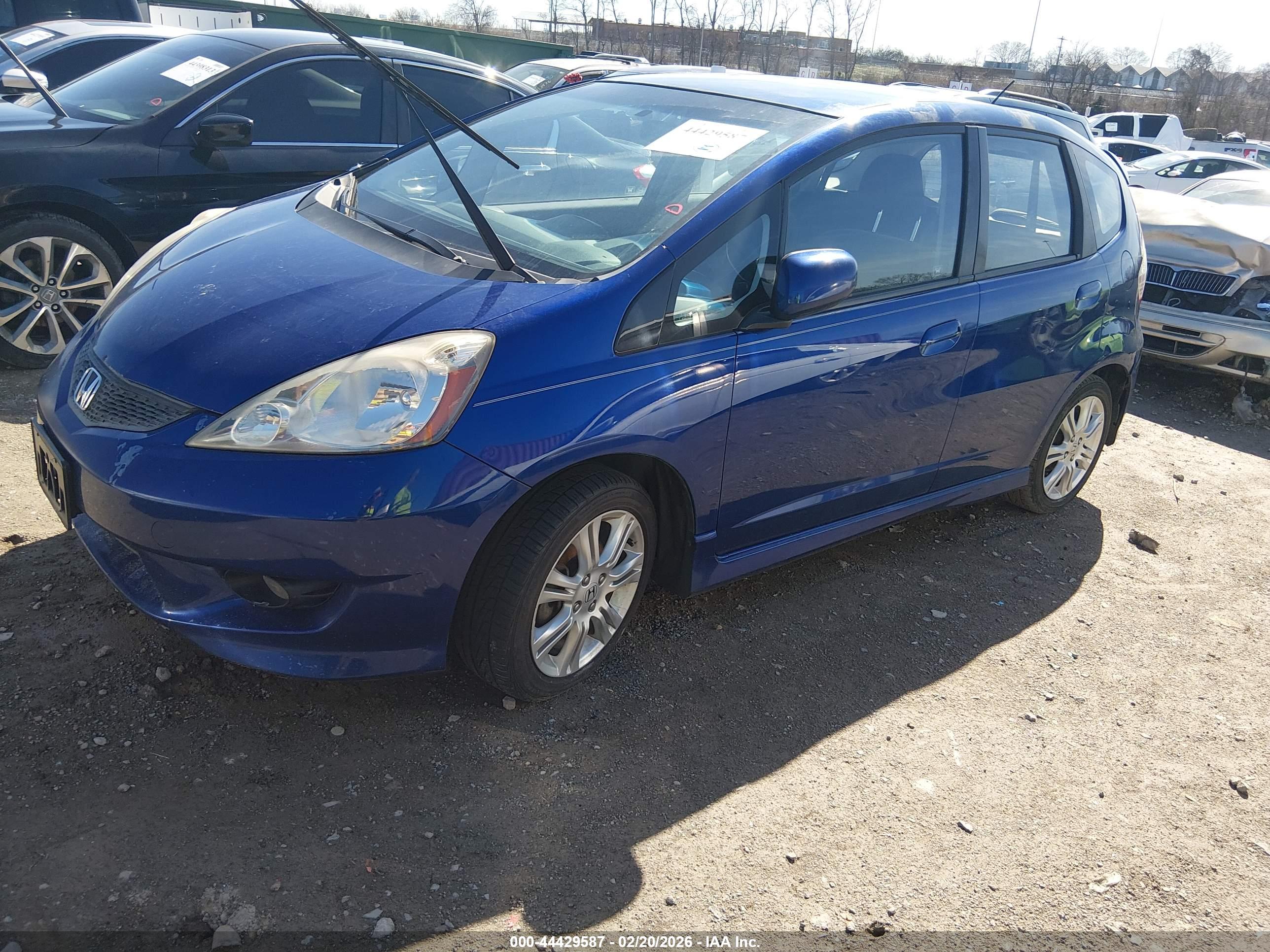 HONDA FIT image 2