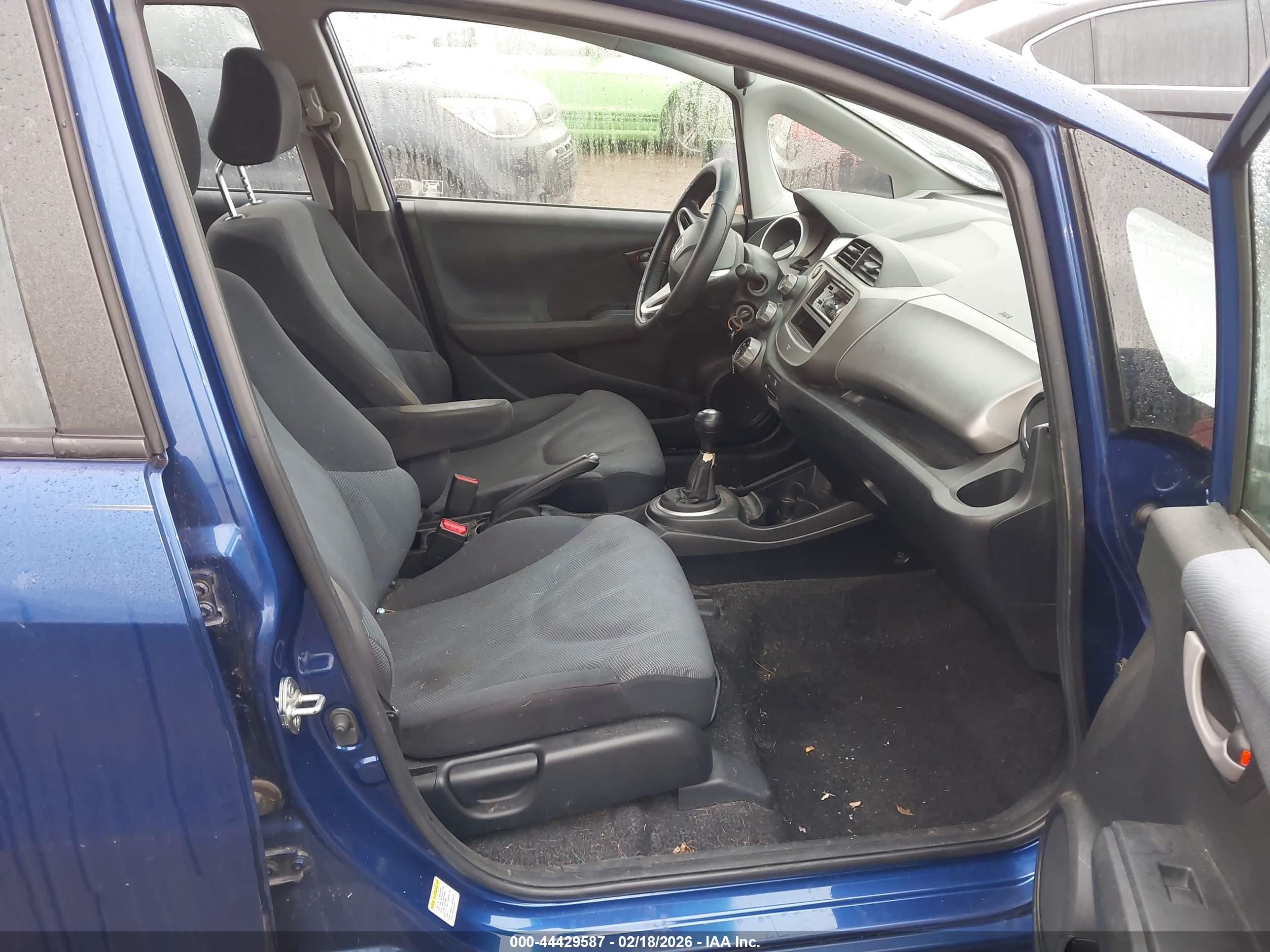 HONDA FIT image 5