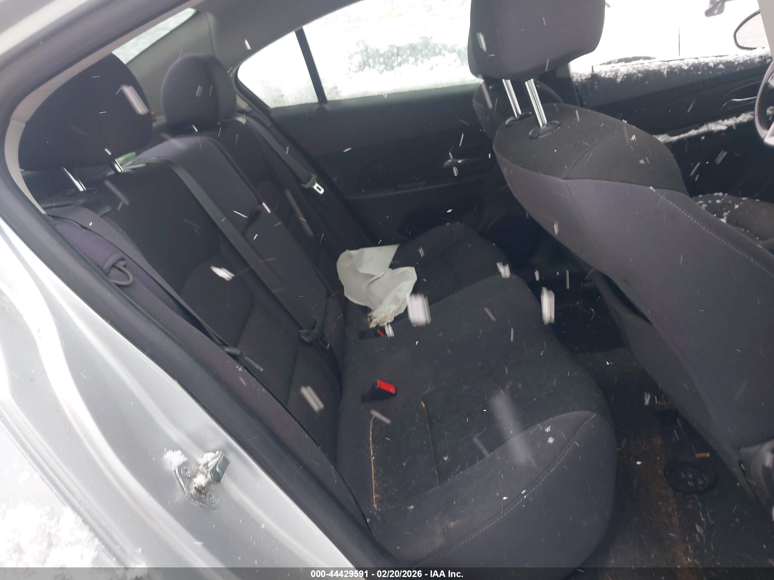 CHEVROLET CRUZE image 8