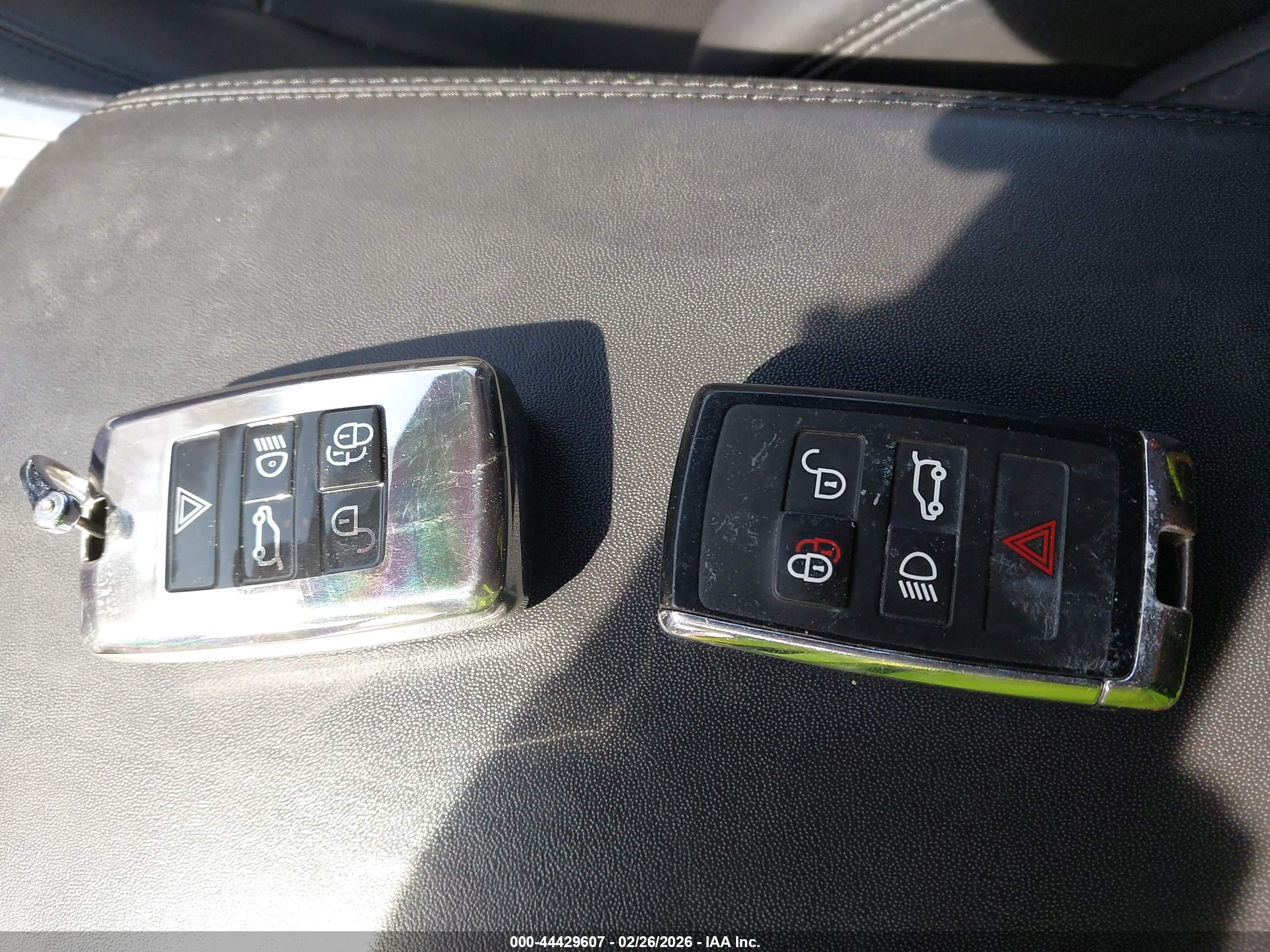LAND ROVER image 11