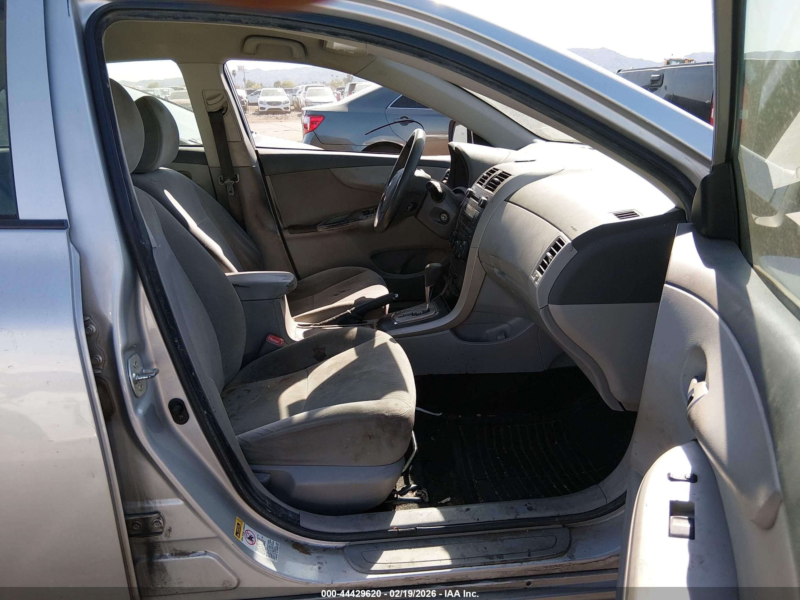 TOYOTA COROLLA image 5