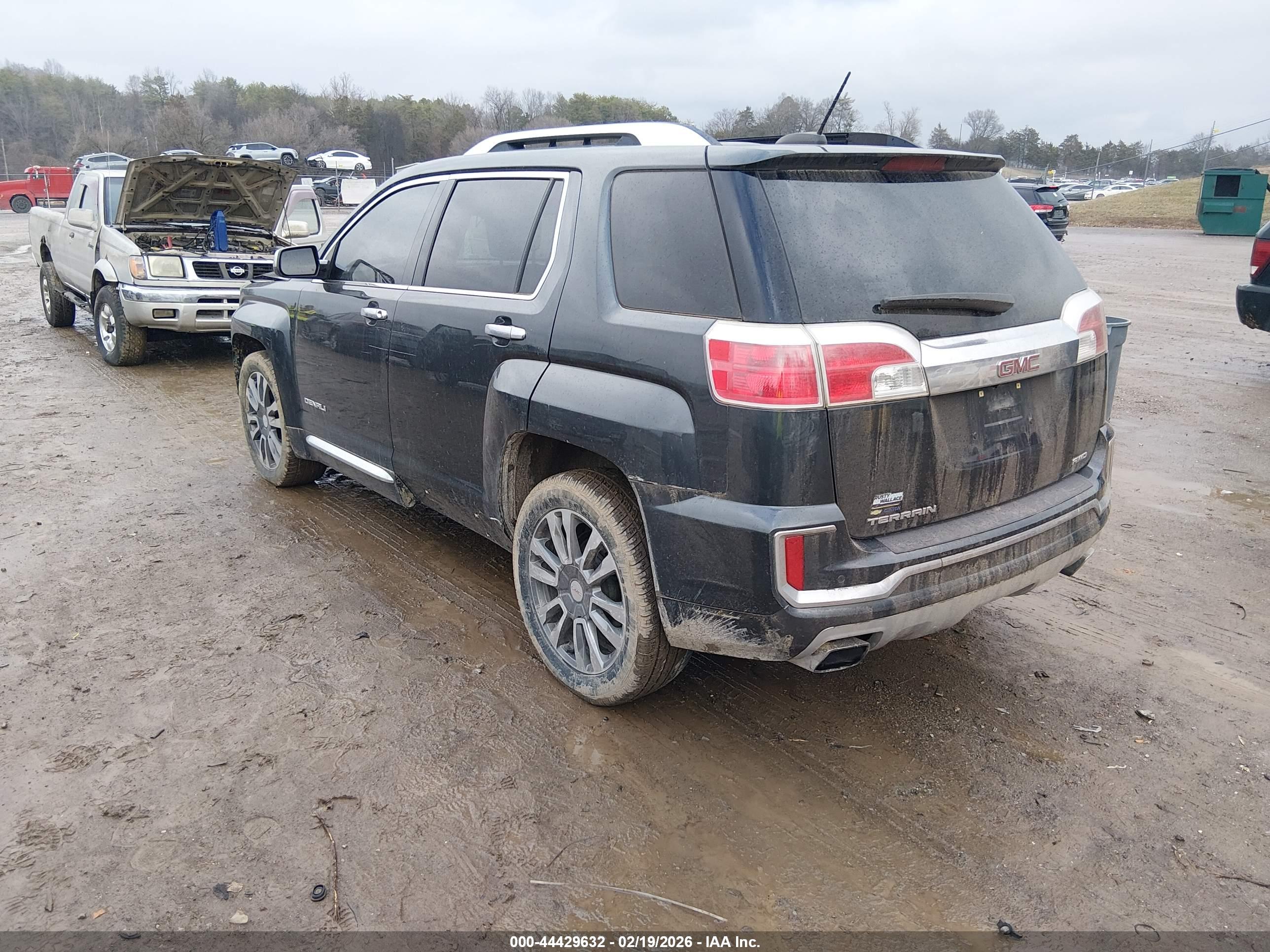 GMC TERRAIN image 3