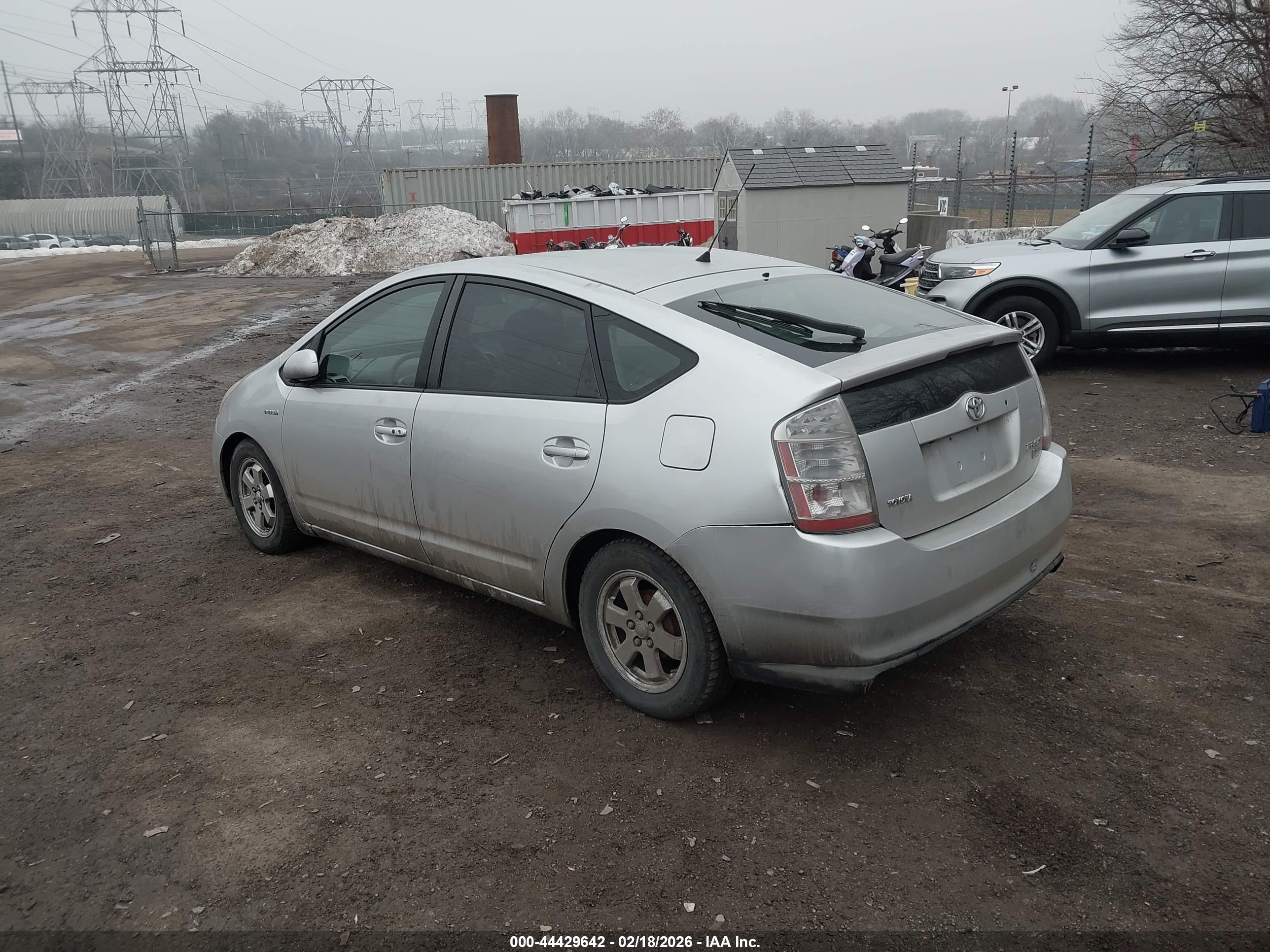 TOYOTA PRIUS image 3