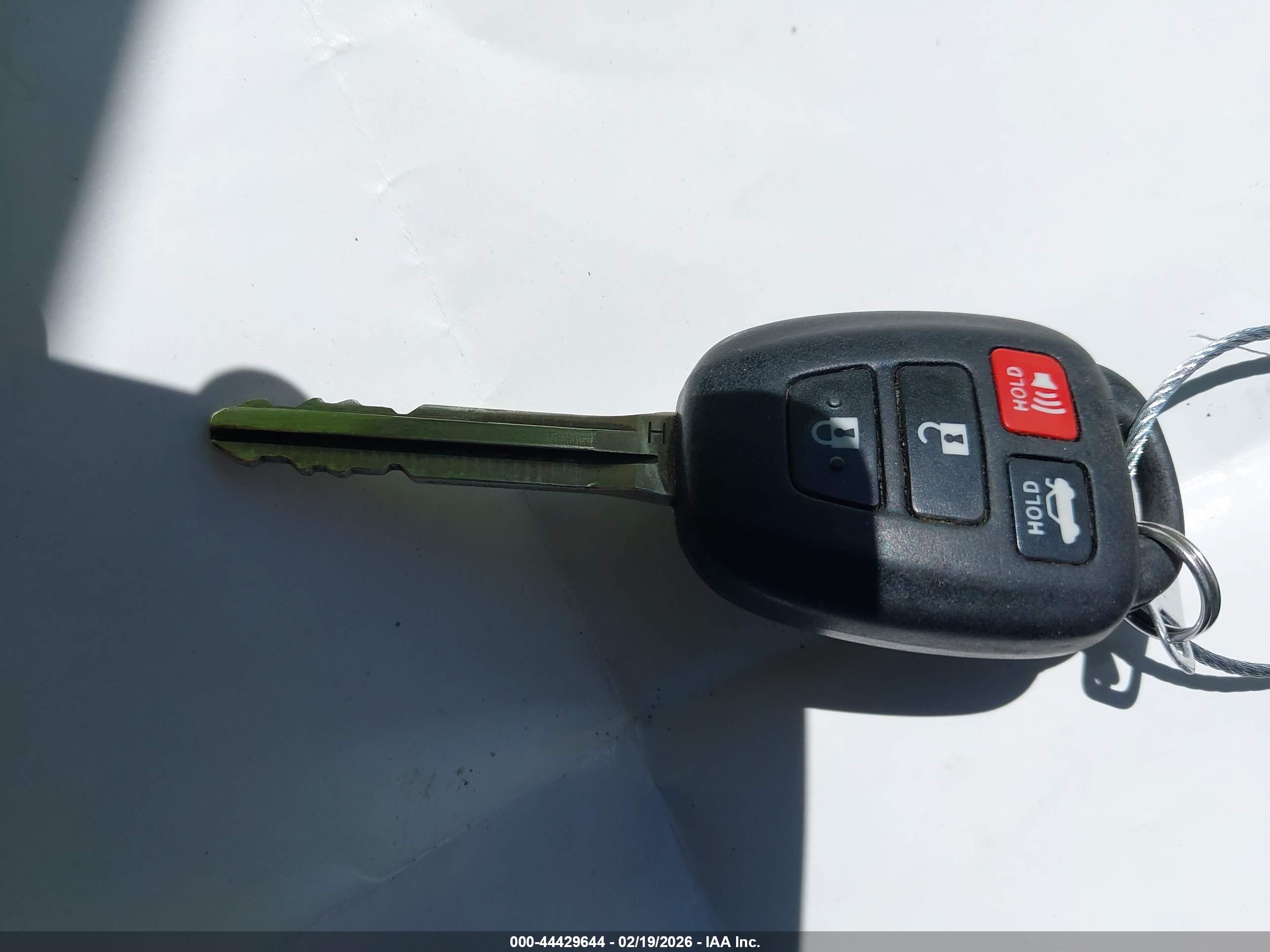 TOYOTA COROLLA image 11