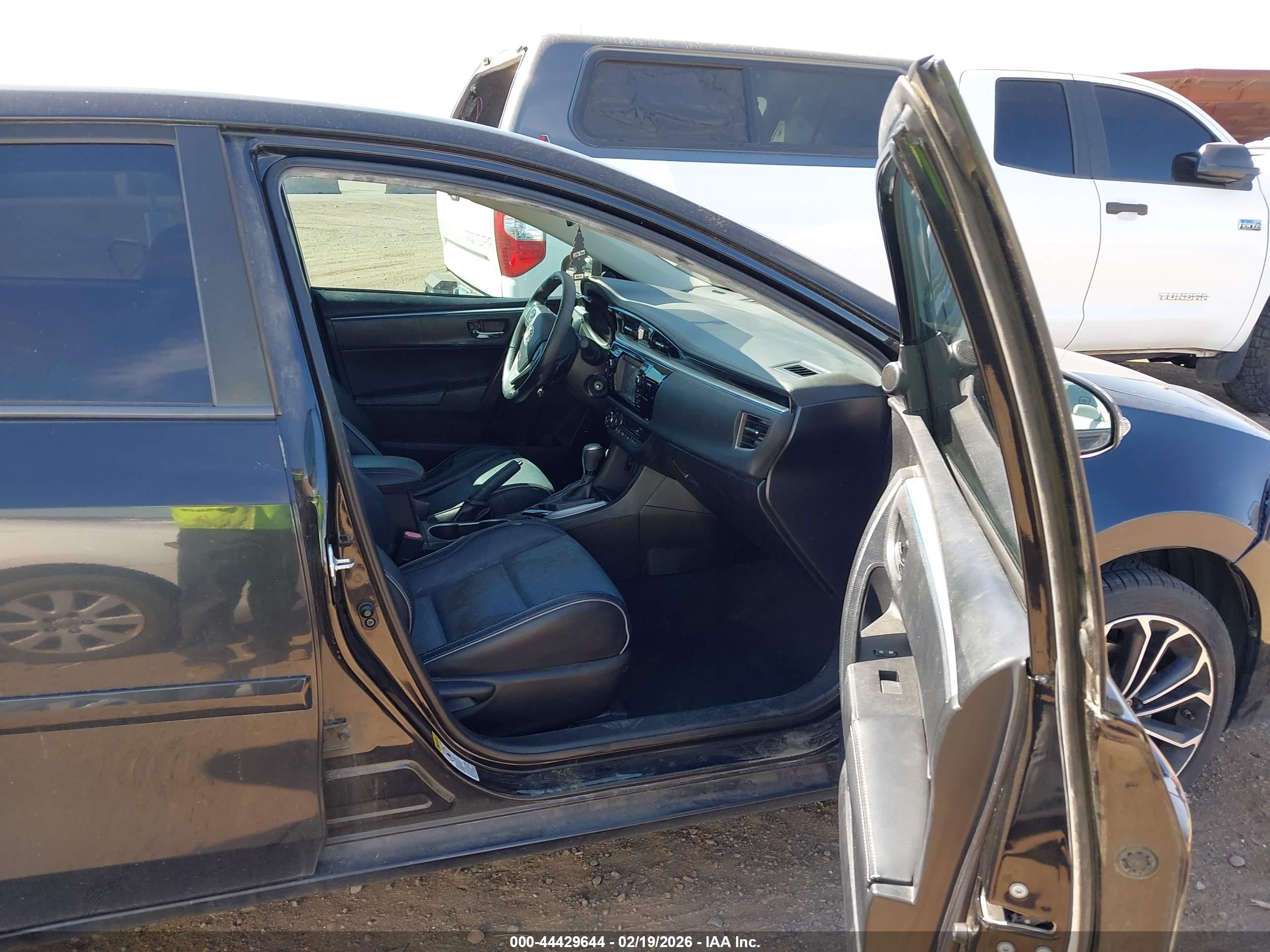 TOYOTA COROLLA image 5