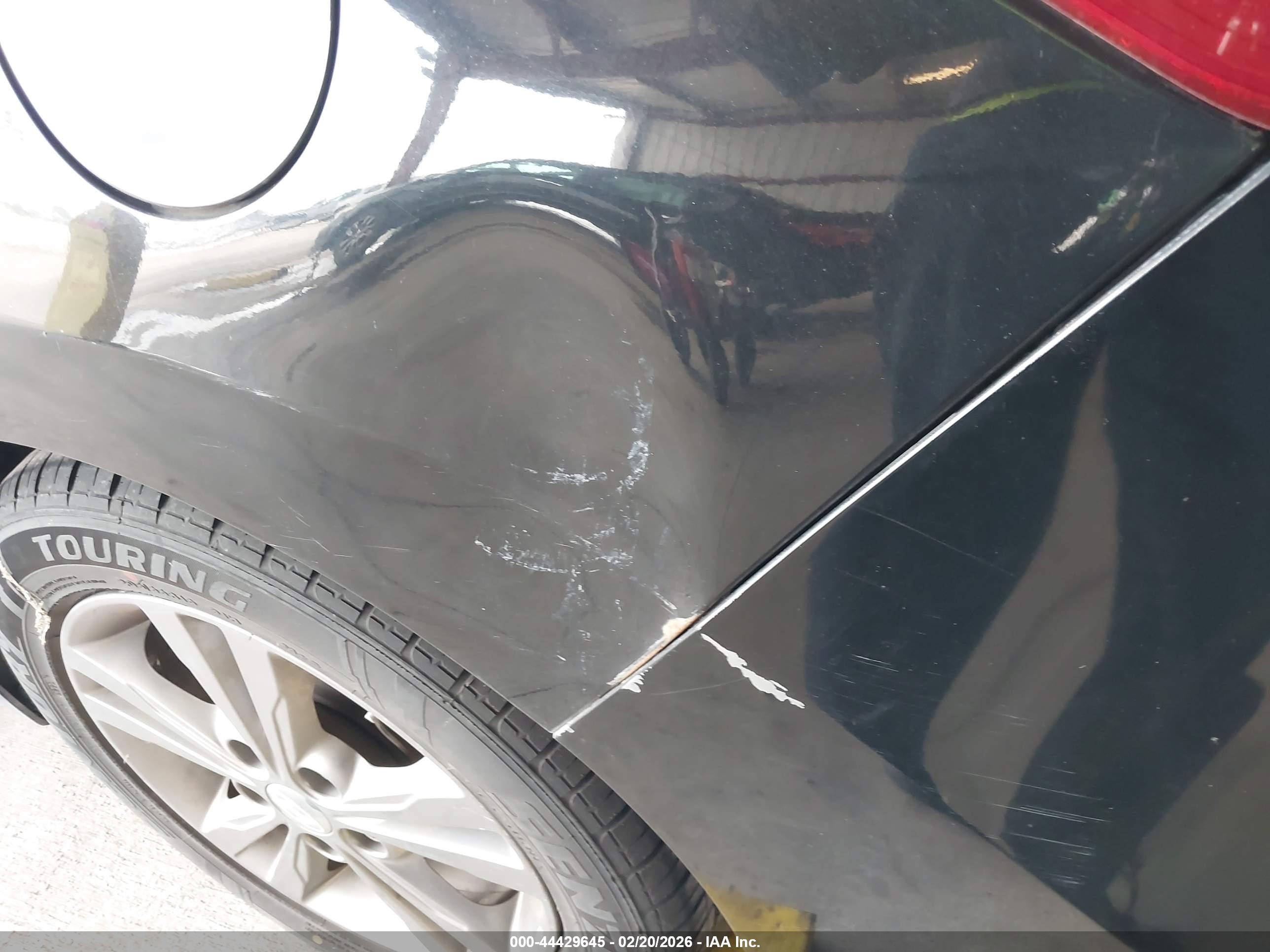 HYUNDAI ELANTRA image 6