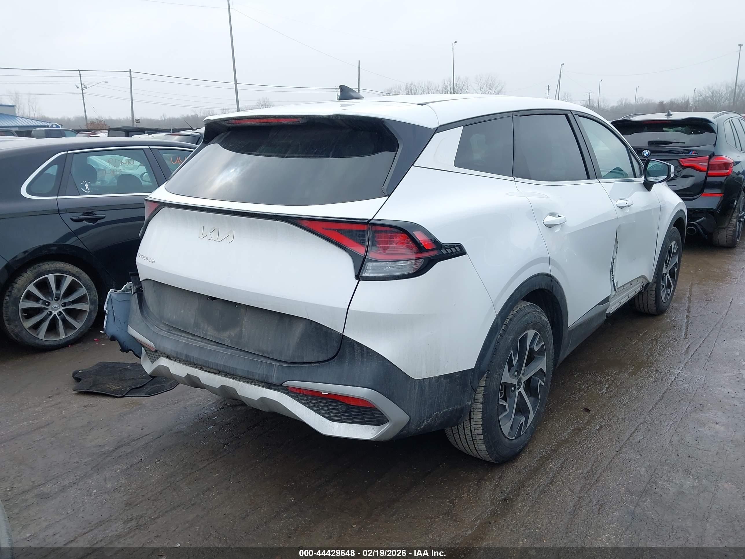 KIA SPORTAGE image 4