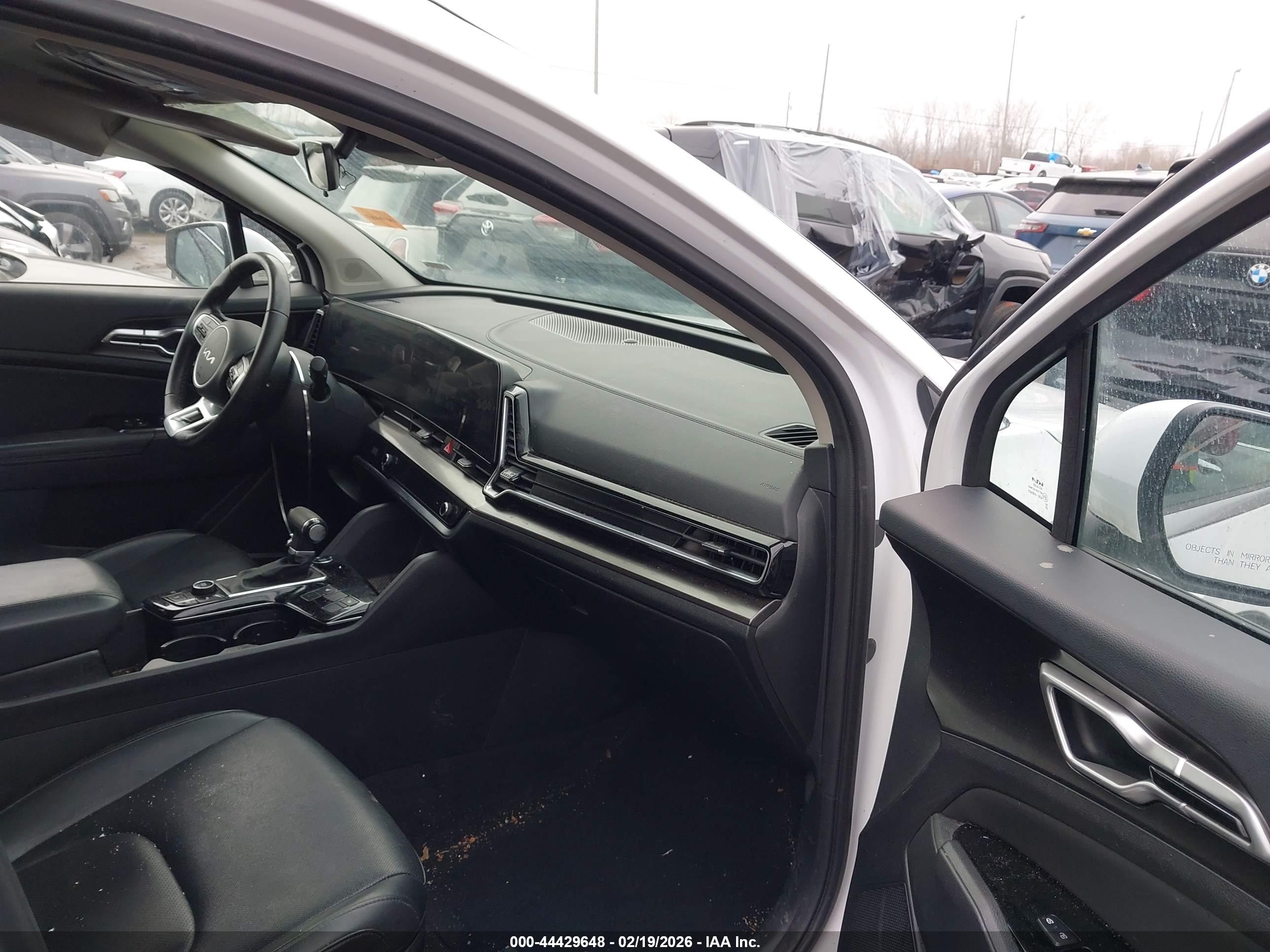 KIA SPORTAGE image 5