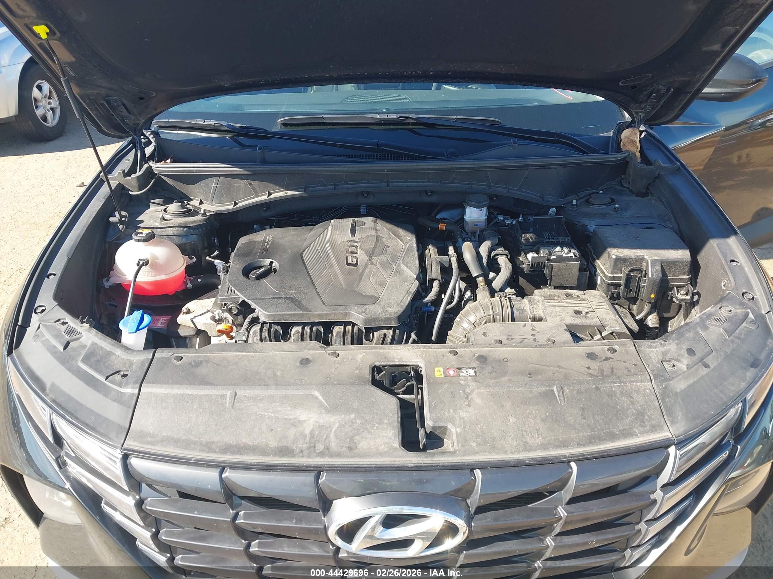 HYUNDAI TUCSON image 10