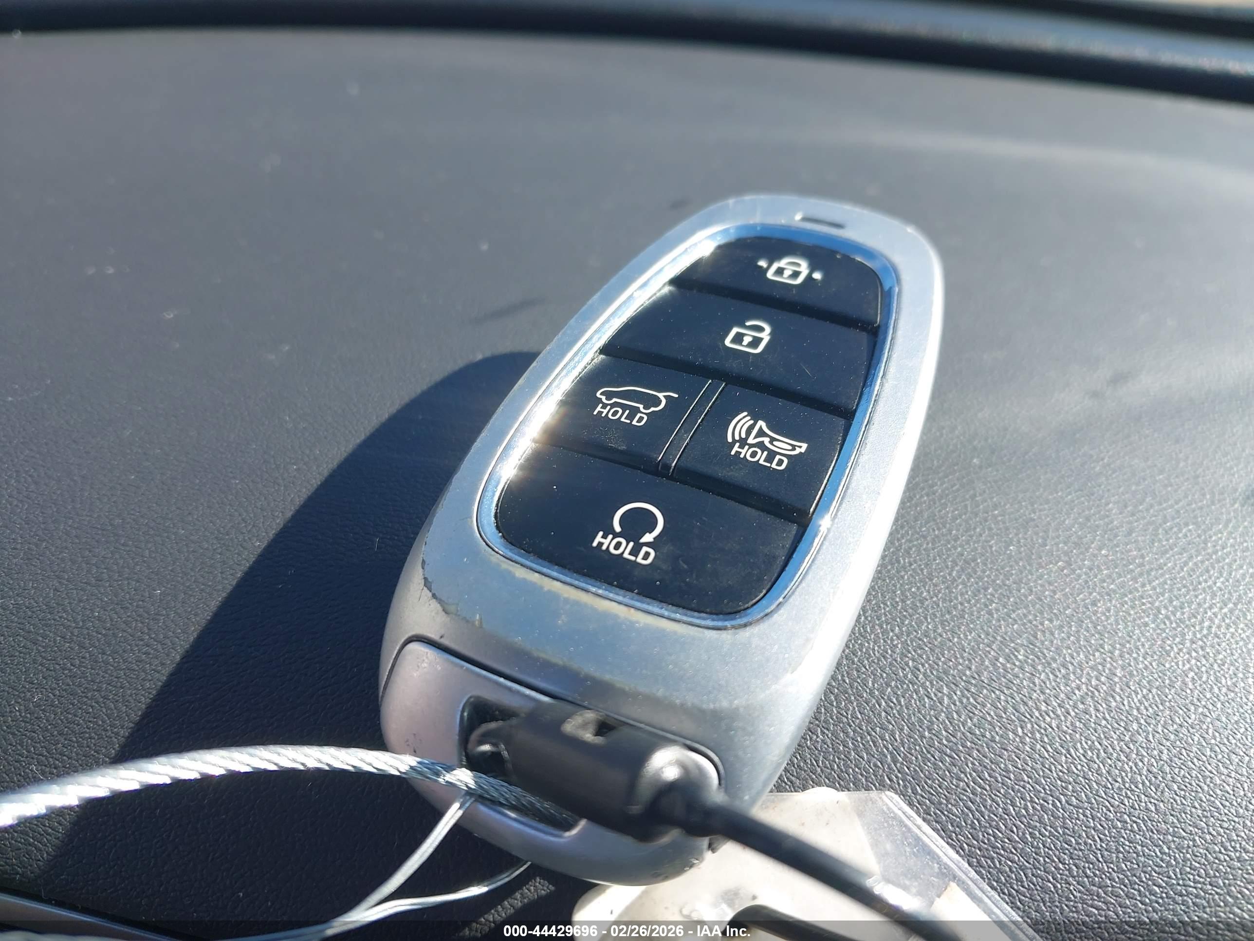 HYUNDAI TUCSON image 11