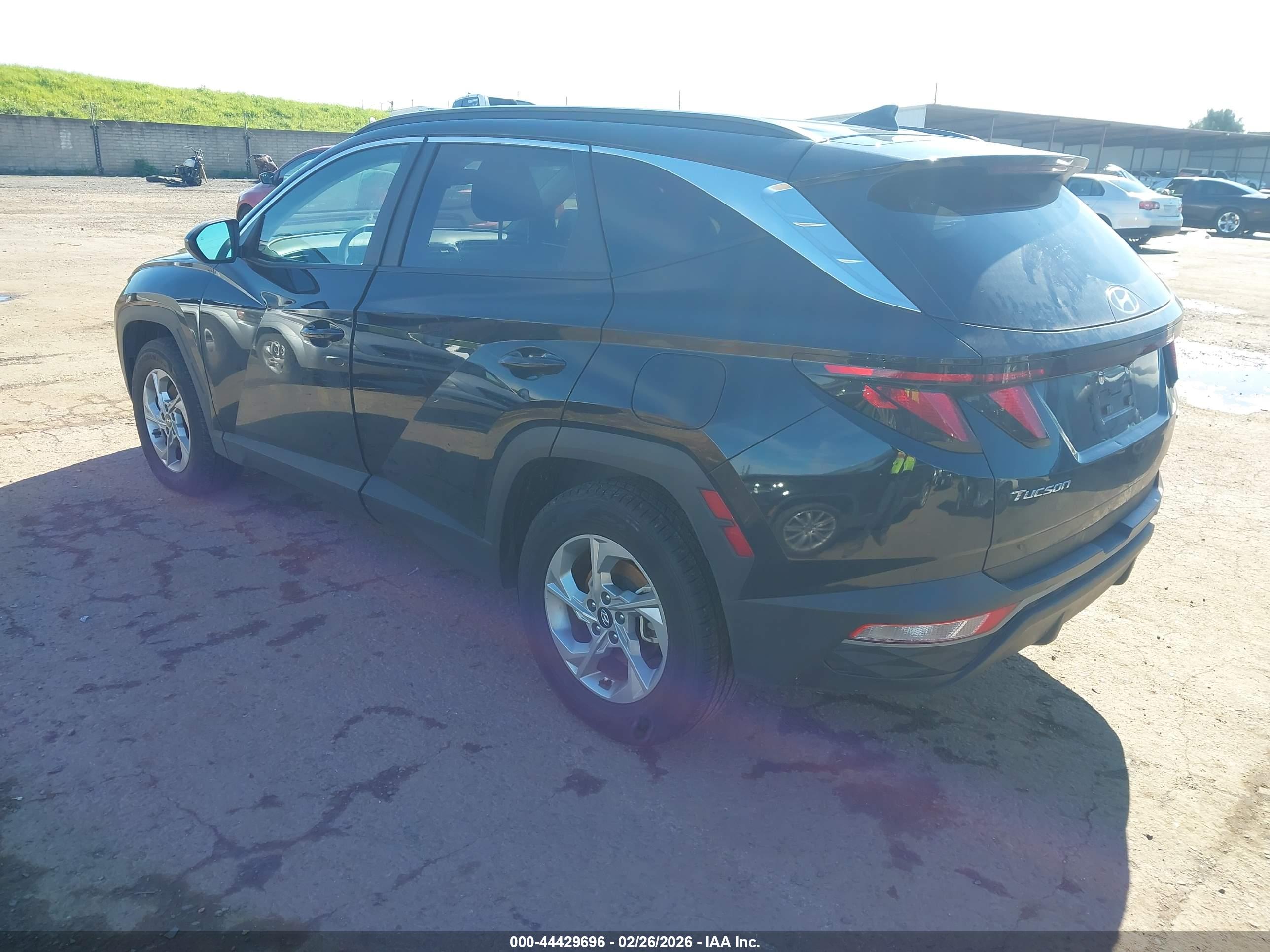 HYUNDAI TUCSON image 3
