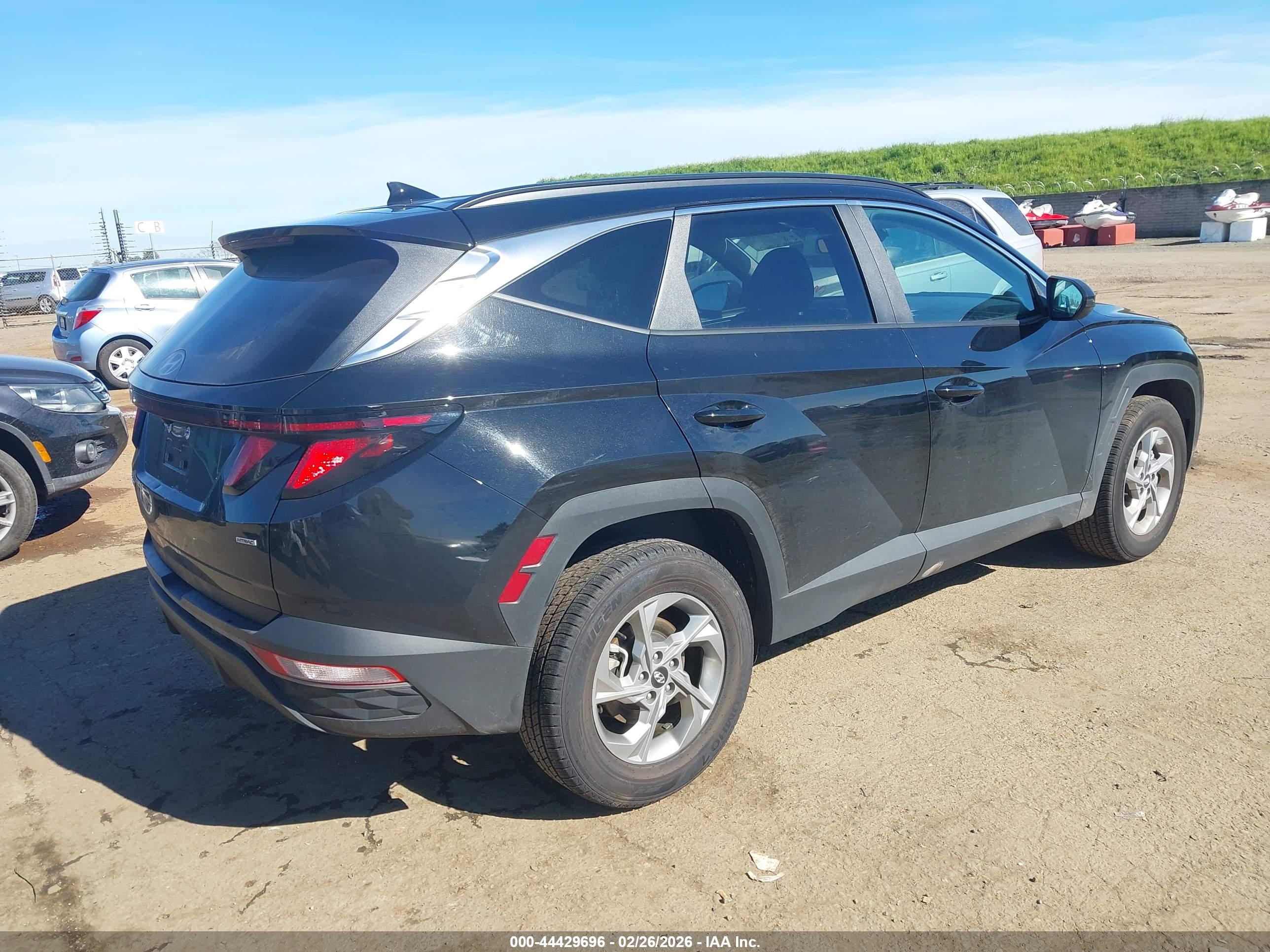 HYUNDAI TUCSON image 4