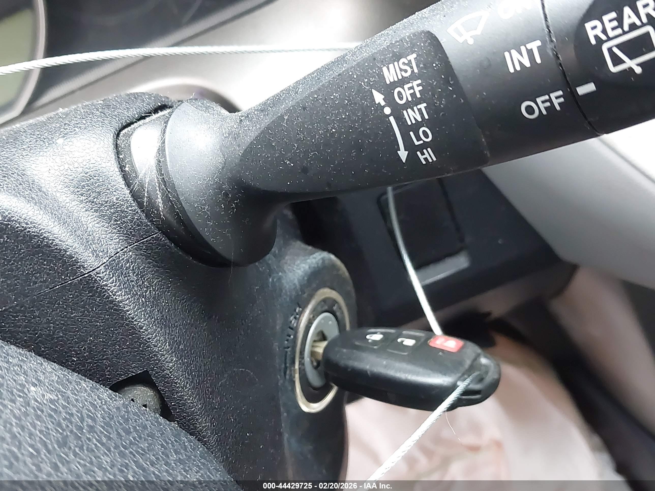 TOYOTA RAV4 image 11