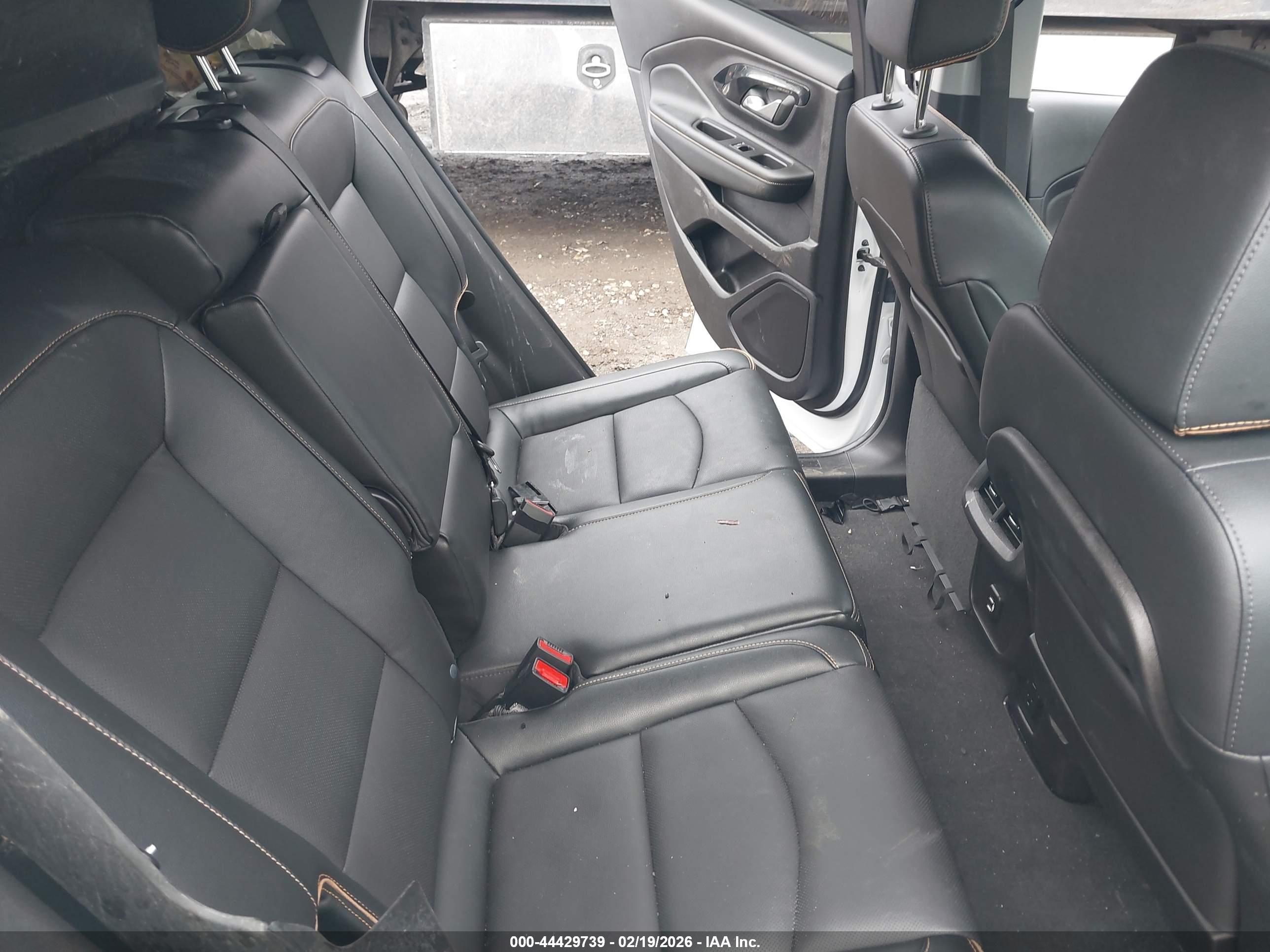 GMC TERRAIN image 8