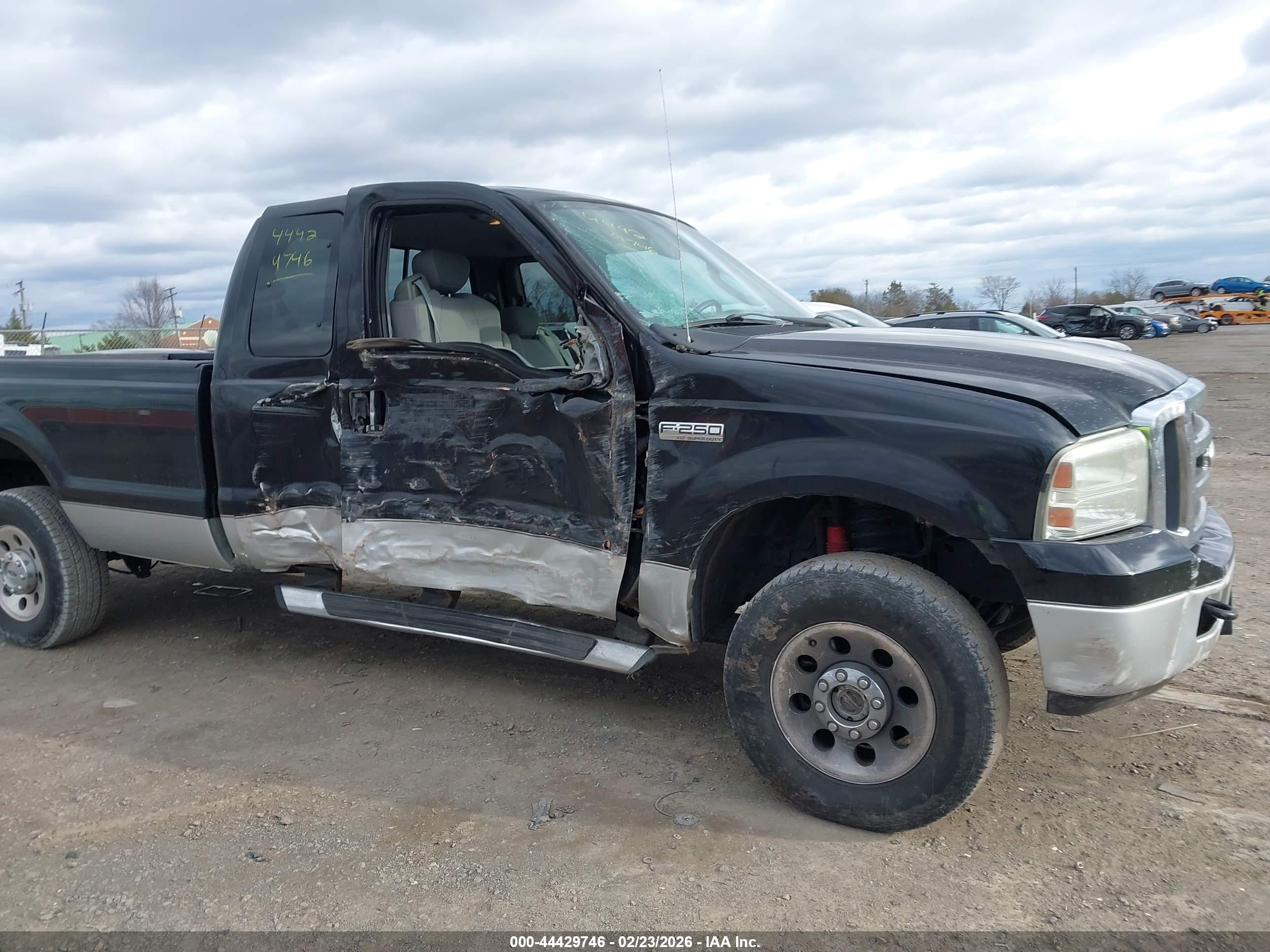 FORD F-250 image 6