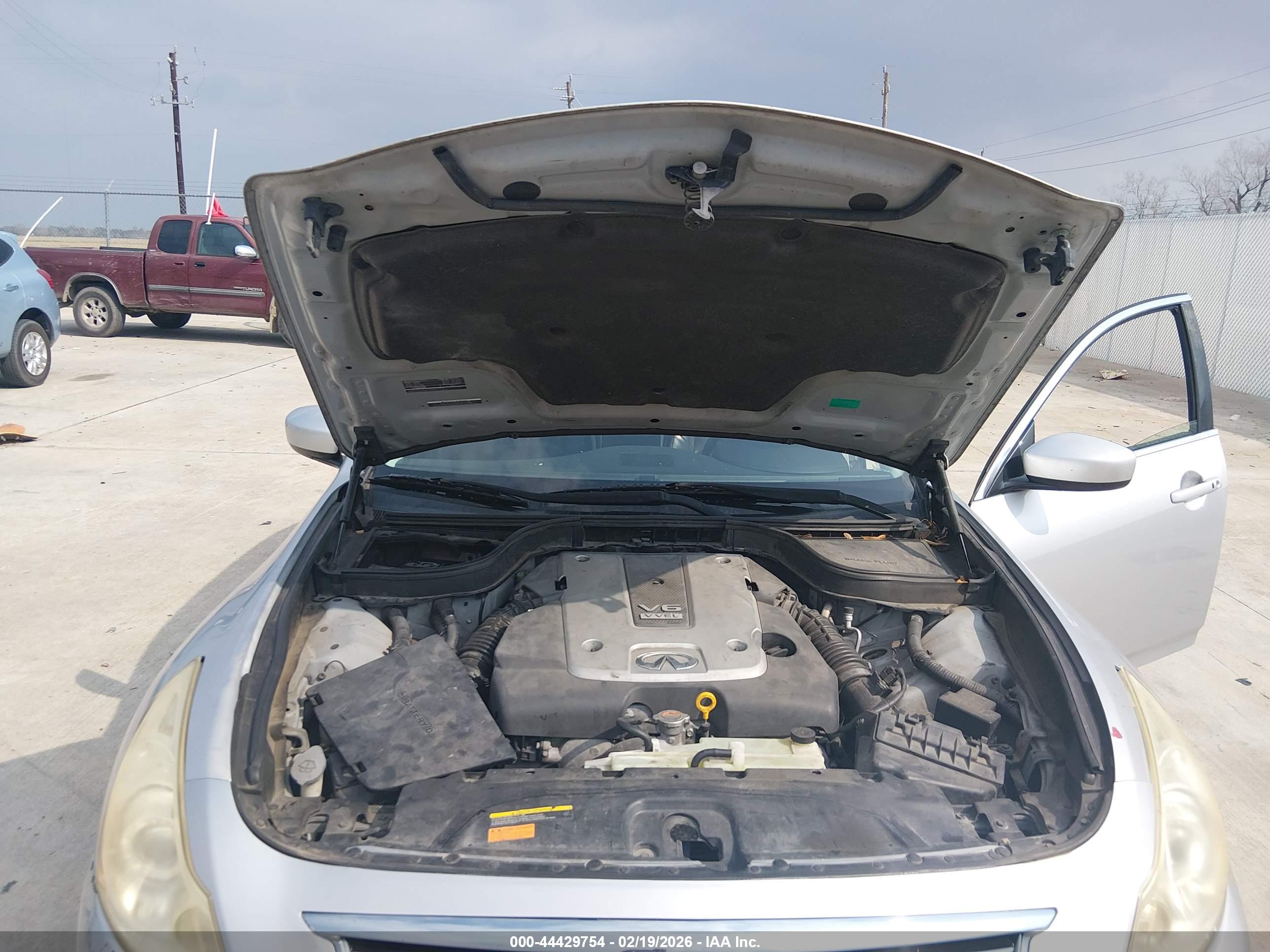 INFINITI G37X image 10