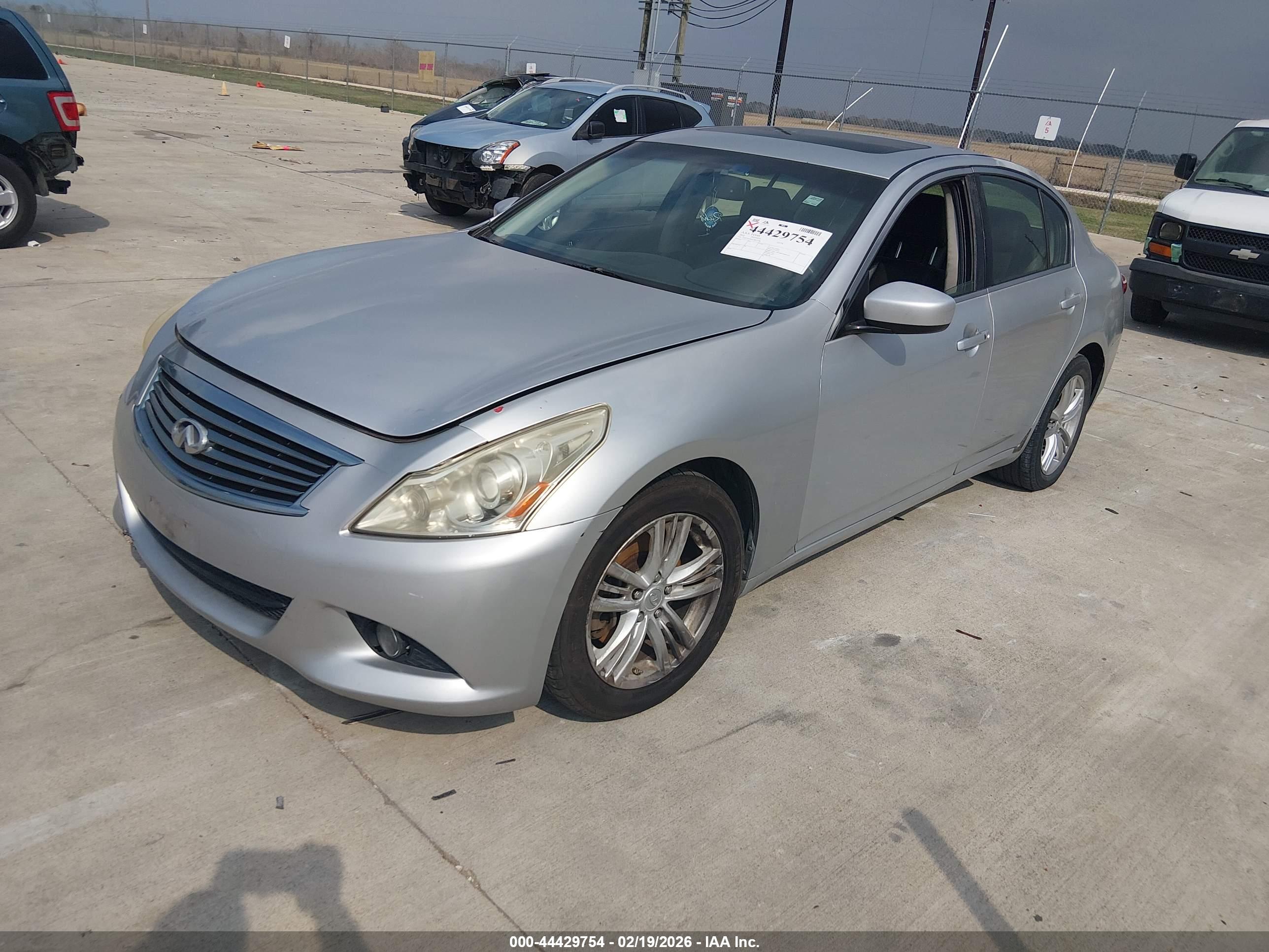 INFINITI G37X image 2