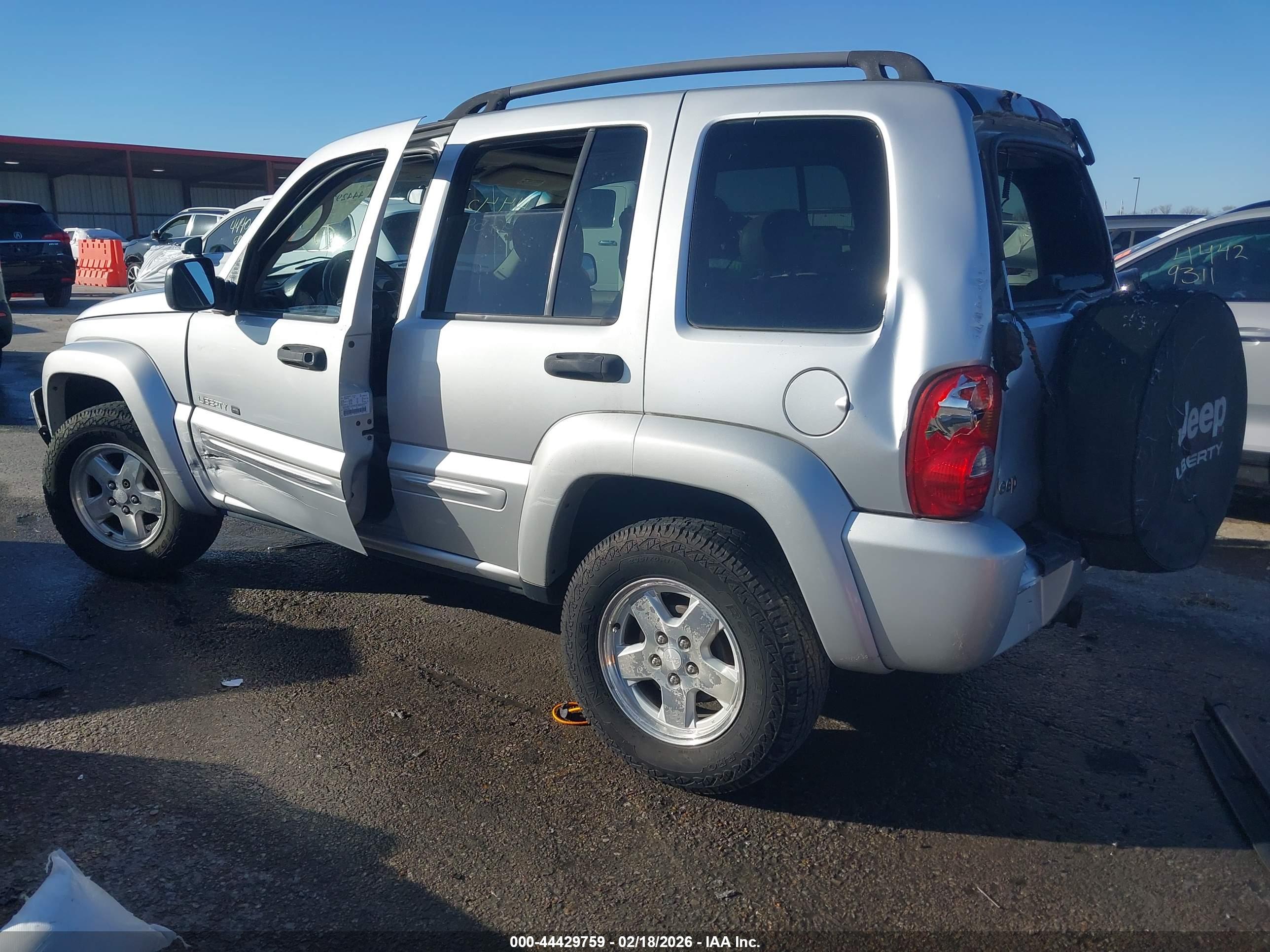 JEEP LIBERTY image 3