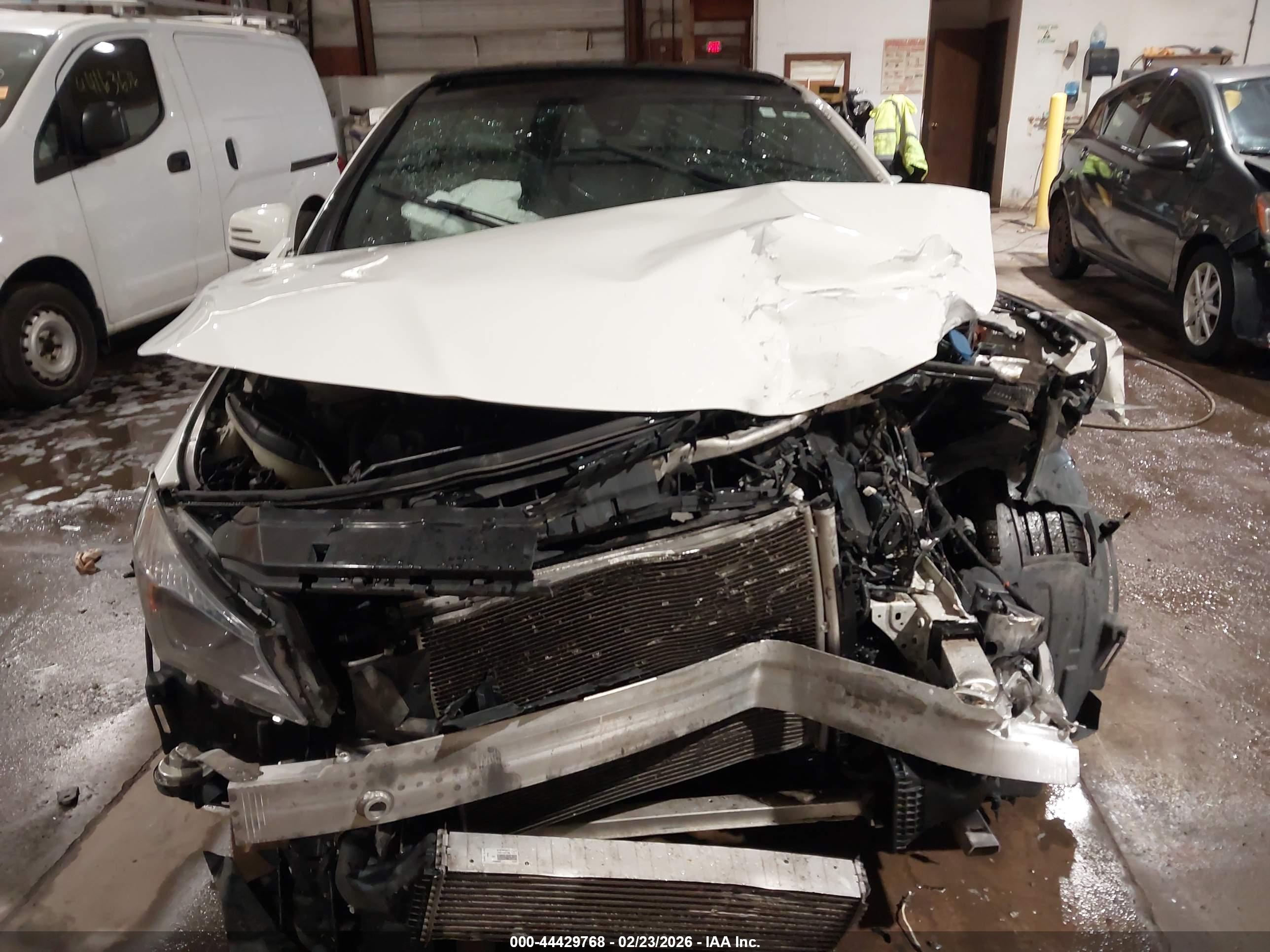 MERCEDES-BENZ CLA image 6