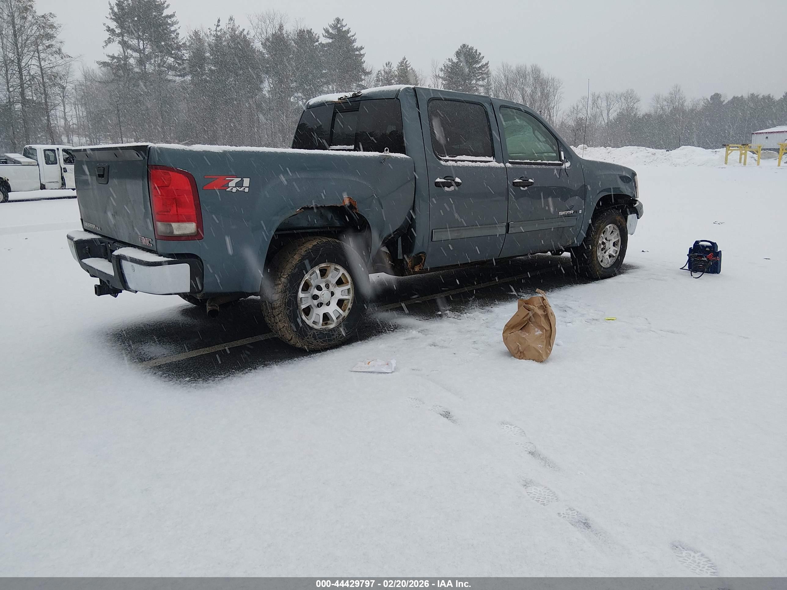 GMC SIERRA image 4