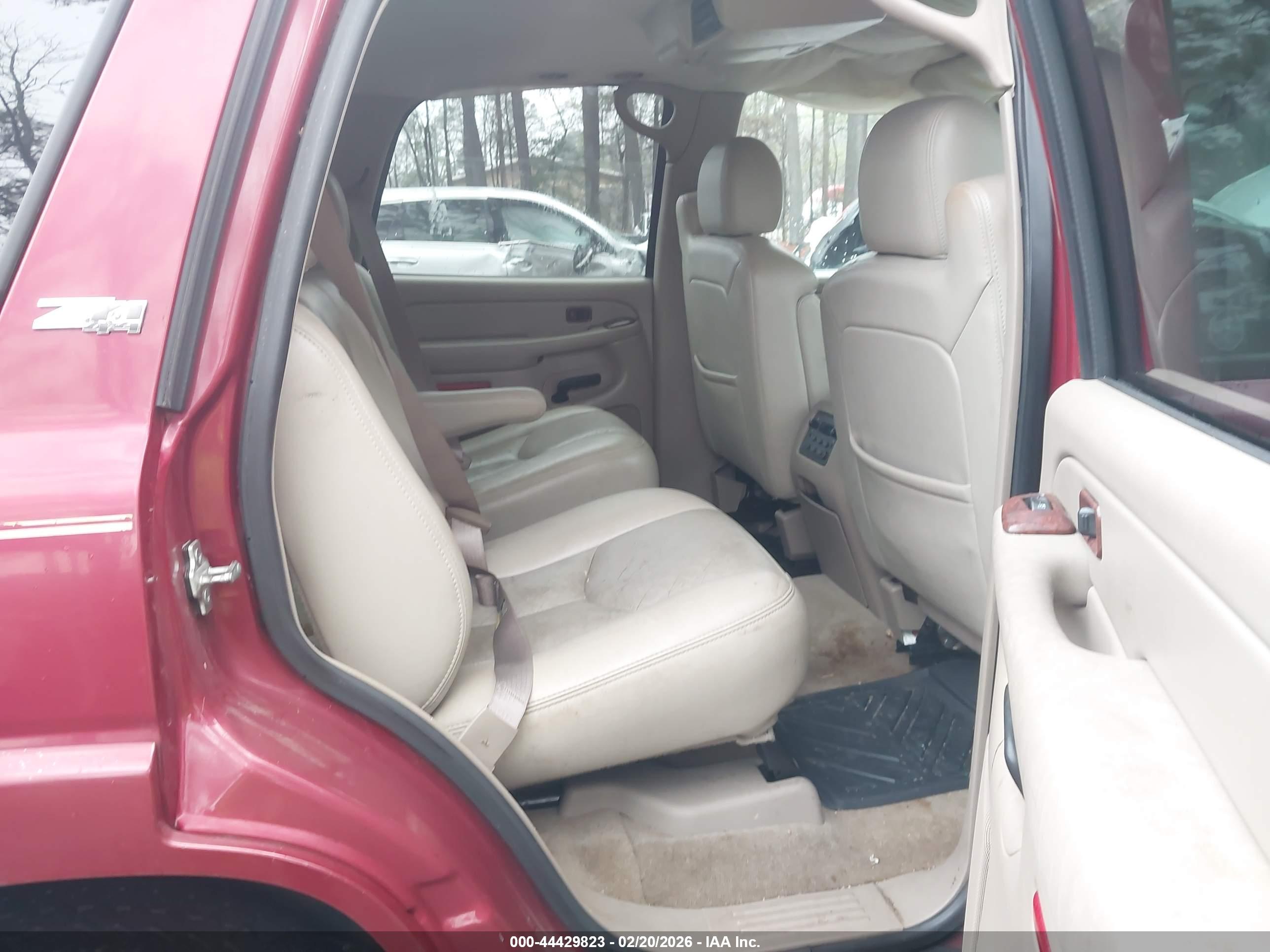 CHEVROLET TAHOE image 8