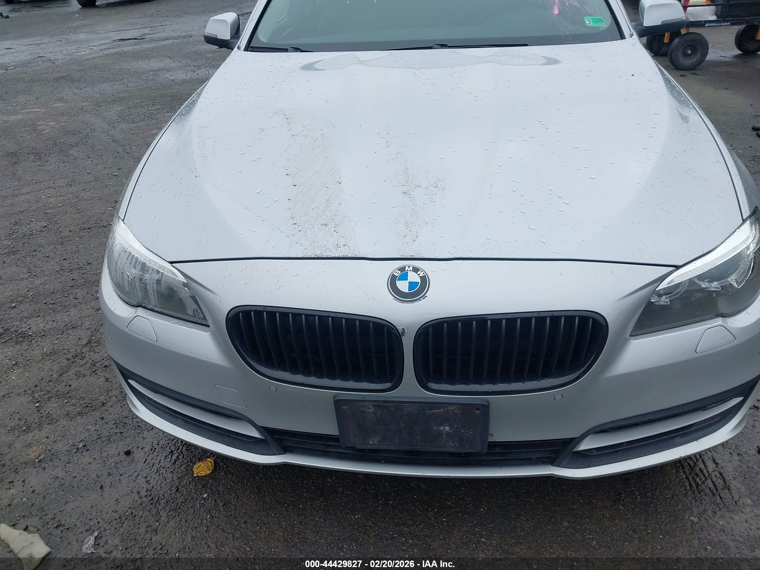 BMW 528I image 6