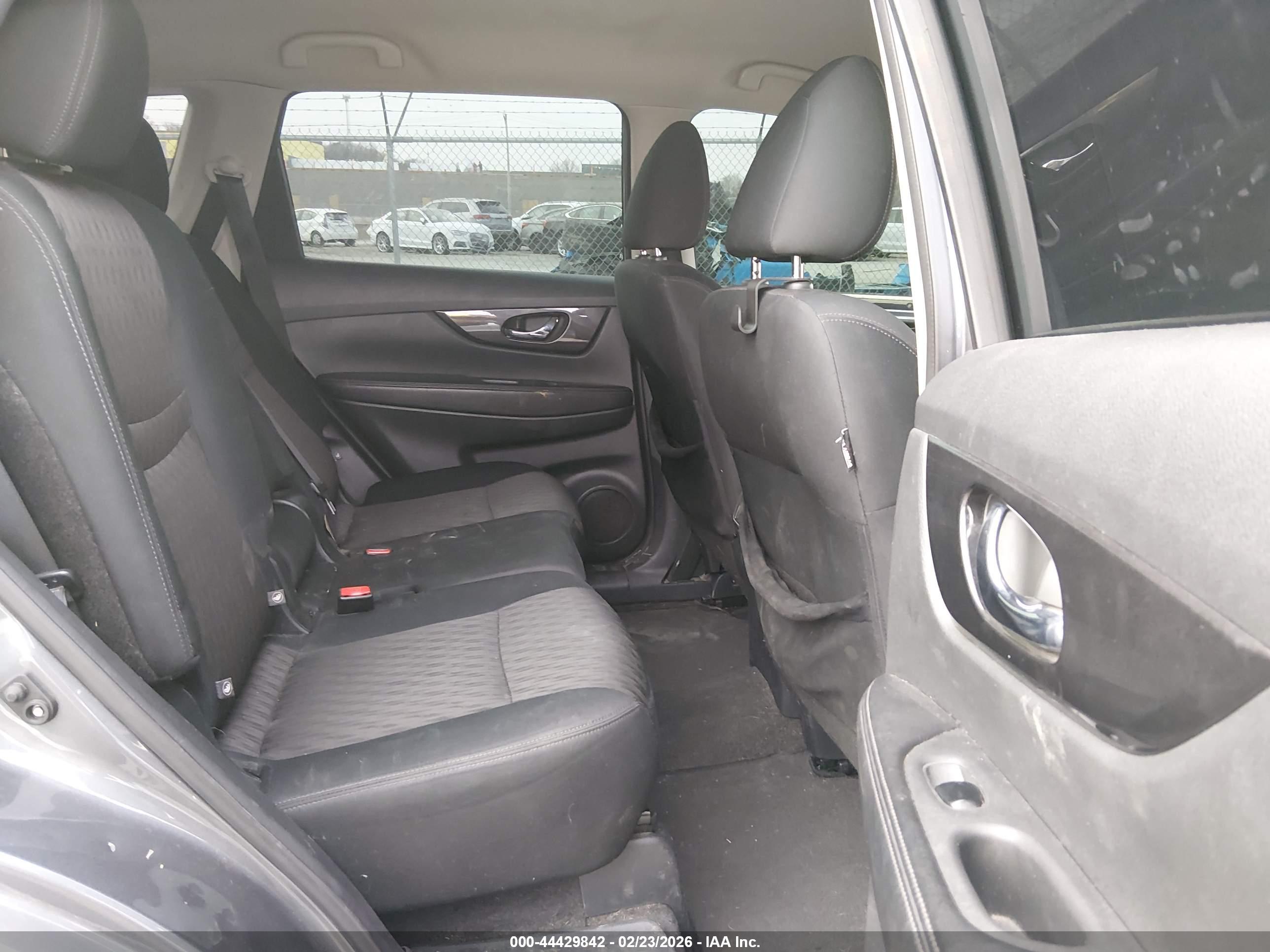 NISSAN ROGUE image 8