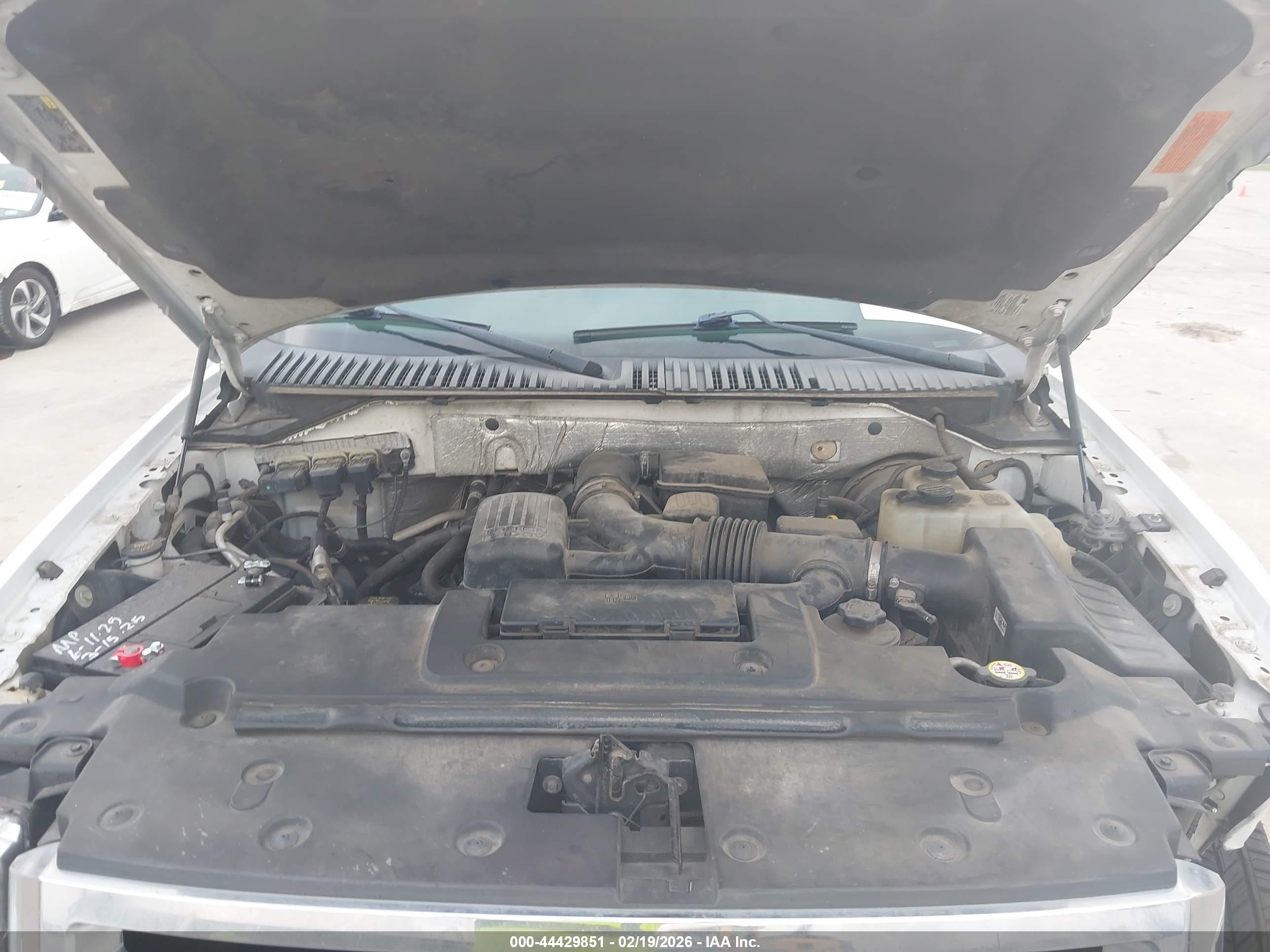 FORD EXPEDITION image 10